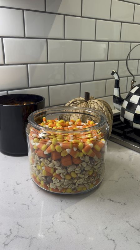 The best fall candy halloweeen candy treat 

#LTKHalloween #LTKhome #LTKSeasonal