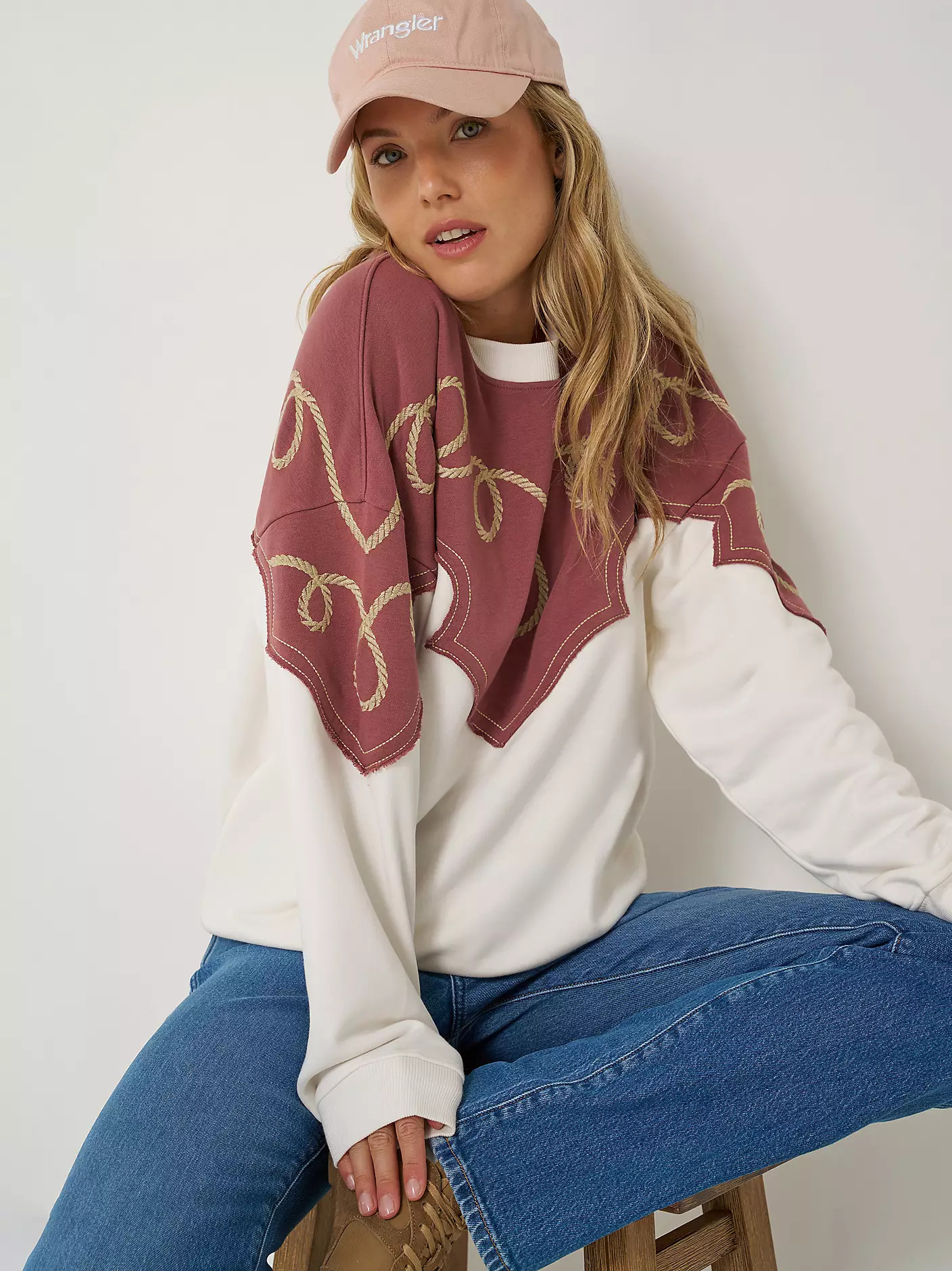 Women's Relaxed Western Sweatshirt | Wrangler