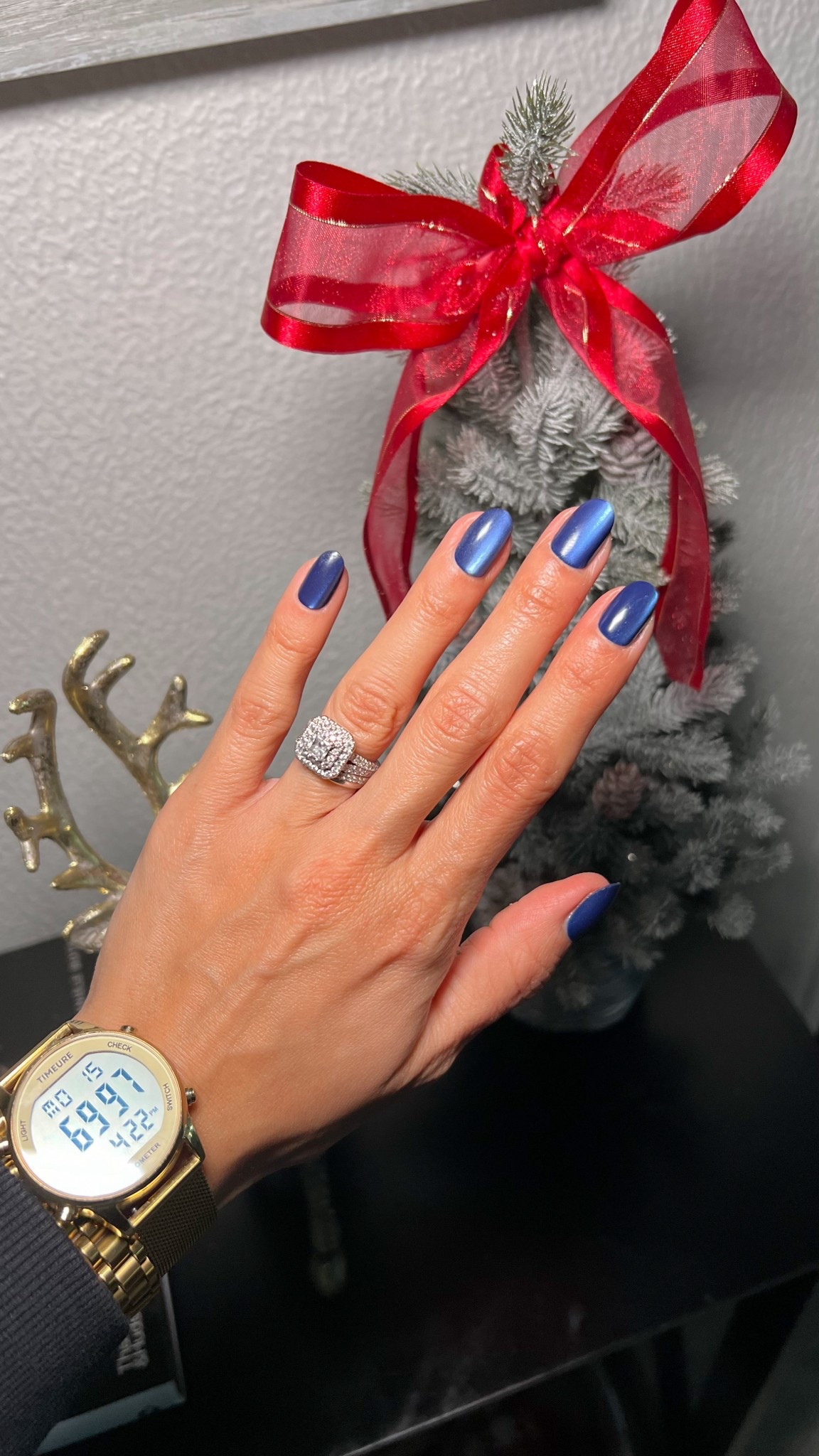 So many link requests for these press-ons. These are perfect for NYE

#LTKBeauty #LTKHoliday #LTKFindsUnder50