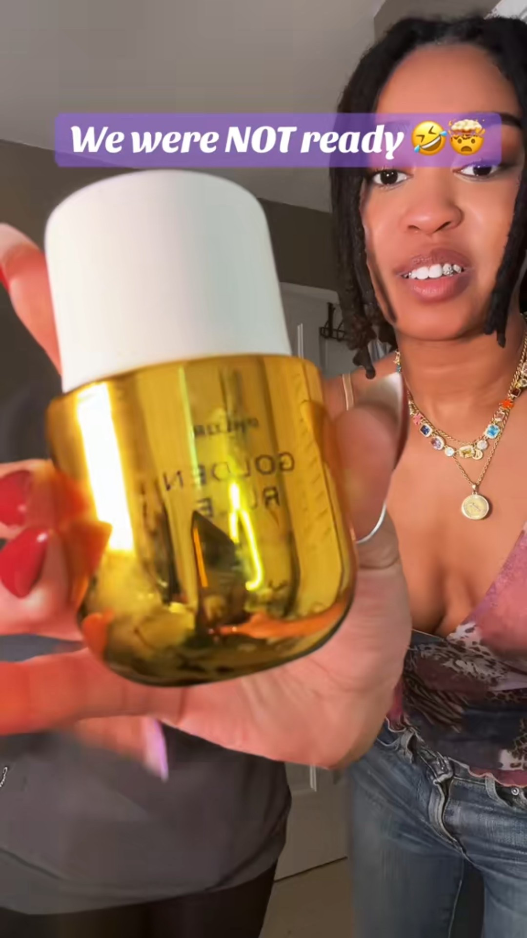 Elegant & Juicy, Fruity Fragrance worth the hype #phlurfragrance 
#fragrancerecommendations #shopperfumes #nicheperfumes 