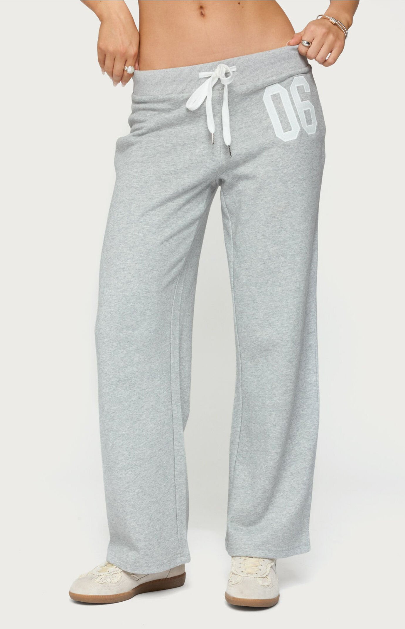 Edikted Women's Petite 06 Sweatpants in Heather Grey - Size Large | PacSun