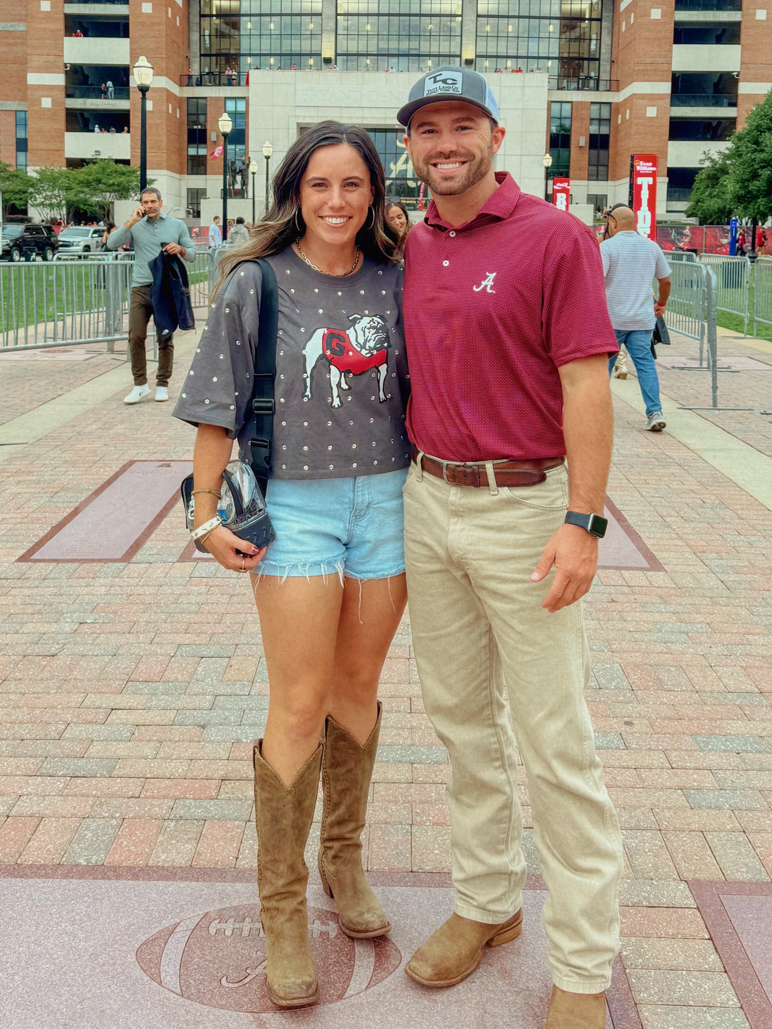 Gameday outfit! Shirt is available in most teams and I’m wearing a medium 👍 

#LTKFallSale #LTKU