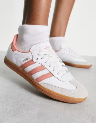 adidas Originals Samba OG trainers in white and peach | ASOS | ASOS (Global)