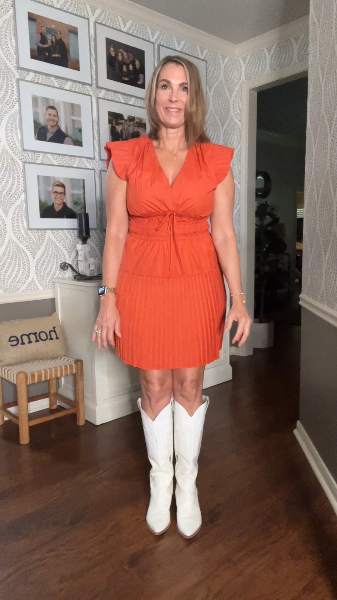 This gameday inspired dress comes in several colors but it’s so good as a fall transition piece too.  Looks darling with boots and I’ll add a denim jacket when it cools off.  Use code SHELLY15 for a little discount!

#gameday #fallstyle 