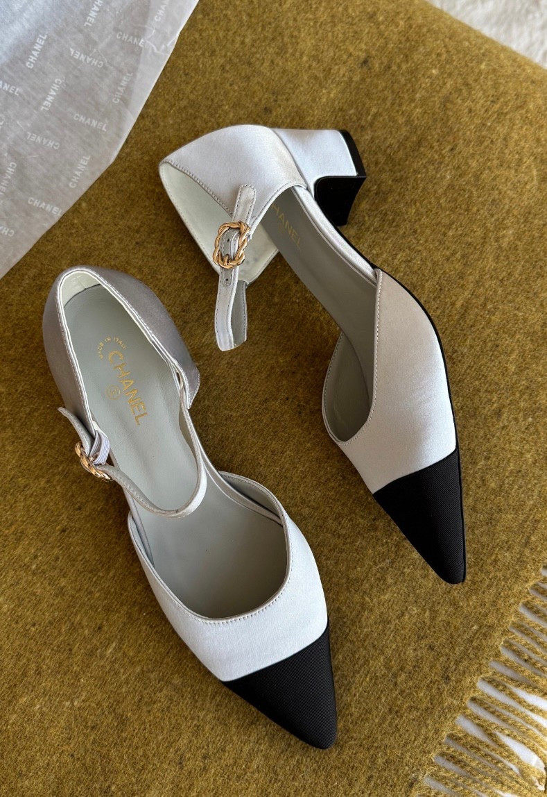 Oh my God such a class shoe and the quality just amazing. You guys will love it. !!! 

#LTKStyleTip #LTKShoeCrush #LTKBeauty