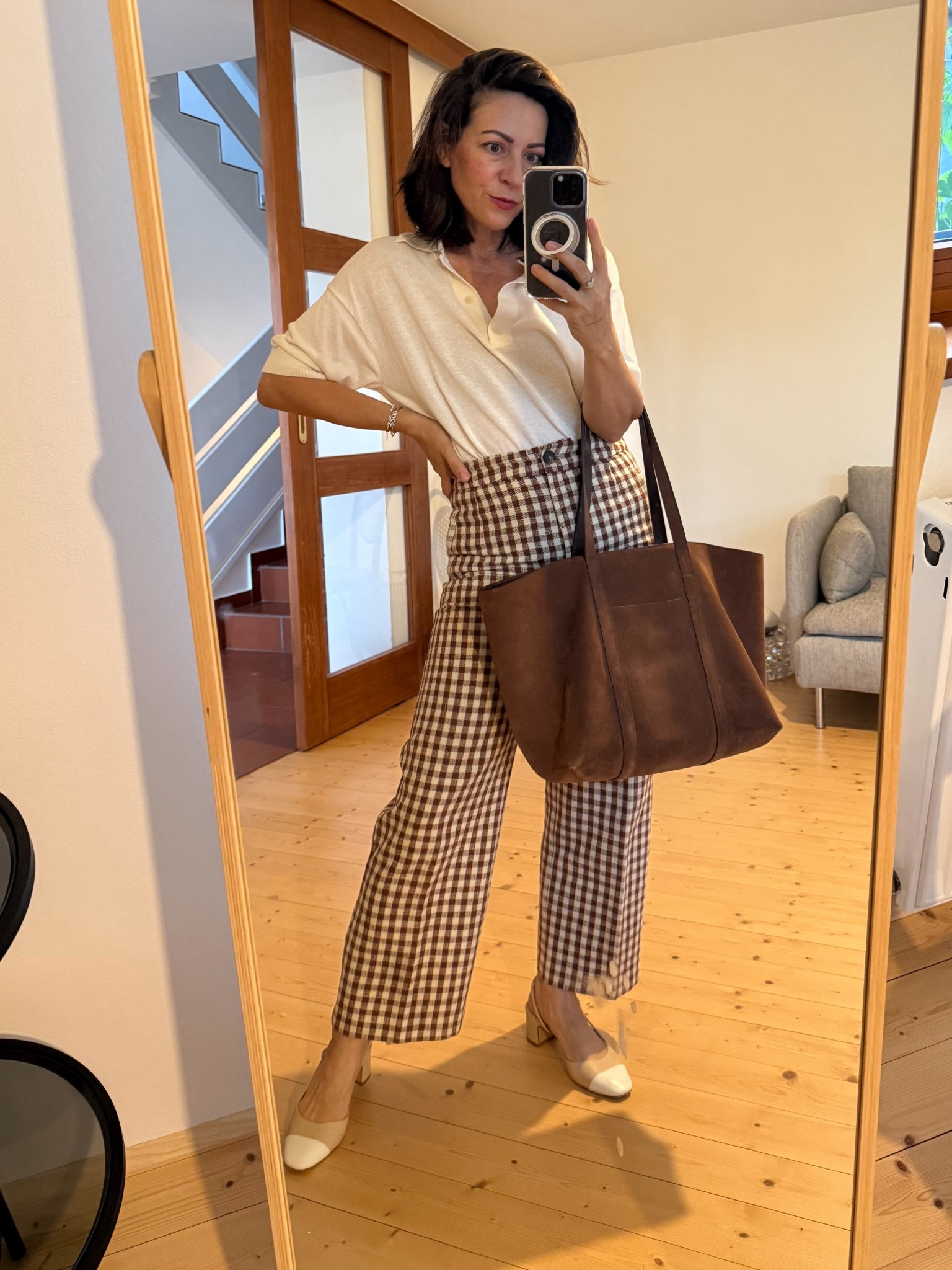Pre-Fall outfit / cool and rainy Summer day look

Polo shirt: Armedangels
Pants and suede tote: Sézane 
Shoes: 



#LTKpetite #LTKstyletip #LTKeurope