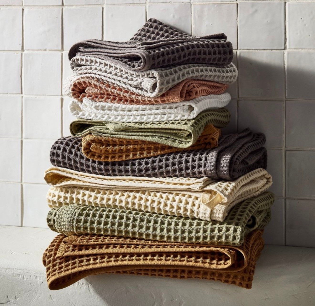 My favorite Casaluna waffle knit towels are on sale for 40% OFF 🤍 Sale ends tomorrow!!!

That brings them down to just $9.60 and they are SO good — soft, lightweight, and they give that spa feel without the spa price.

If you’ve been wanting to refresh your bathroom, this is your sign 🙌

#LTKDeals #LTKHome #LTKFinds #HomeRefresh #BathroomStyle #SaleAlert
