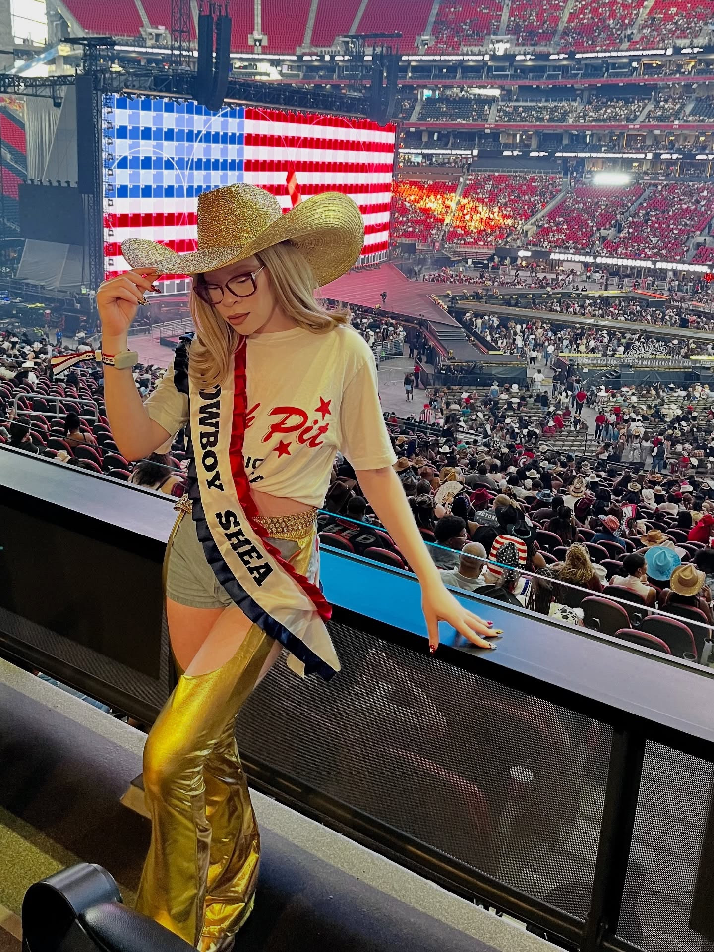 Cowboy Carter night 4 in Atlanta with @cecred ! When I tell you a time was had! Definitely a night to remember!( P.s I have so much content surrounding the CC tour that I need to share with you so be prepared!)♥️
.
#cowboycartertour #cowboycarter #cowboy #beyonce #cecred

#LTKSeasonal #LTKStyleTip #LTKBeauty