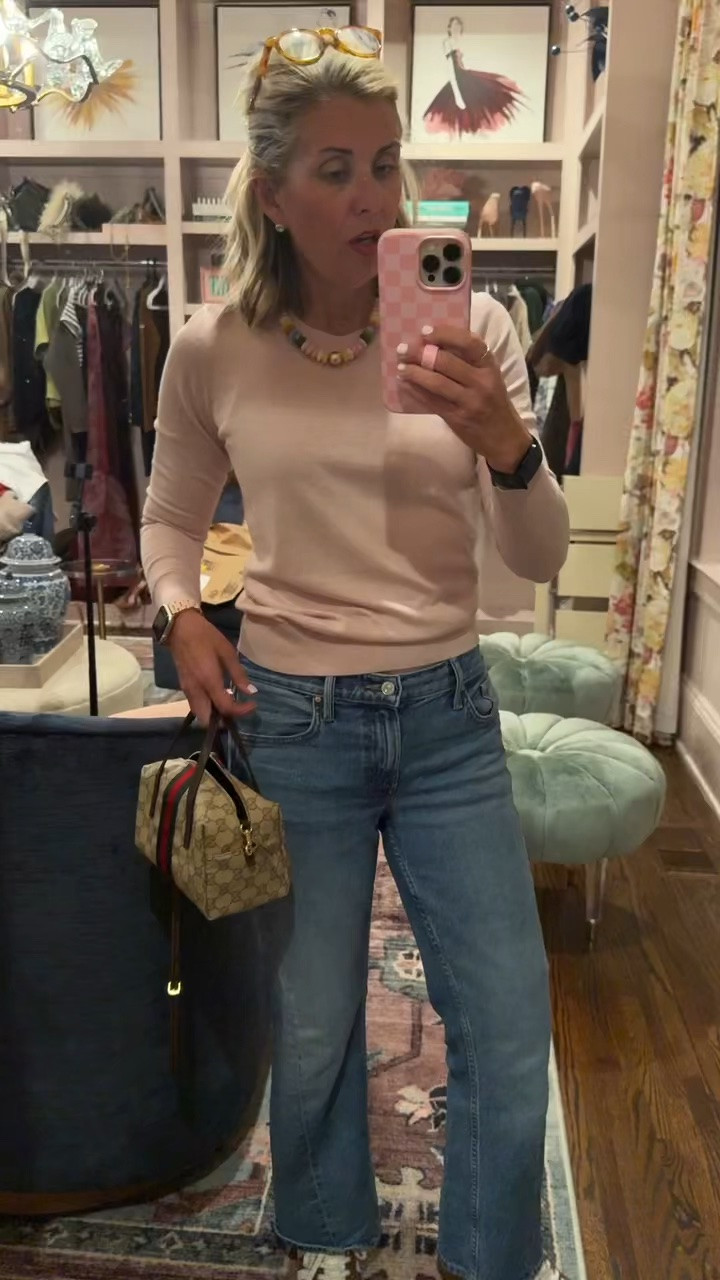 Quick outfit change!
Top - xs
Jeans - 26P
Sneakers - 8 tts 

Codes:
*Erin McDermott- mixandmatch for 25% off my necklace
*Loopy - mixandmatchmadness

#LTKootd #LTKdayinmylife #LTKmomlife