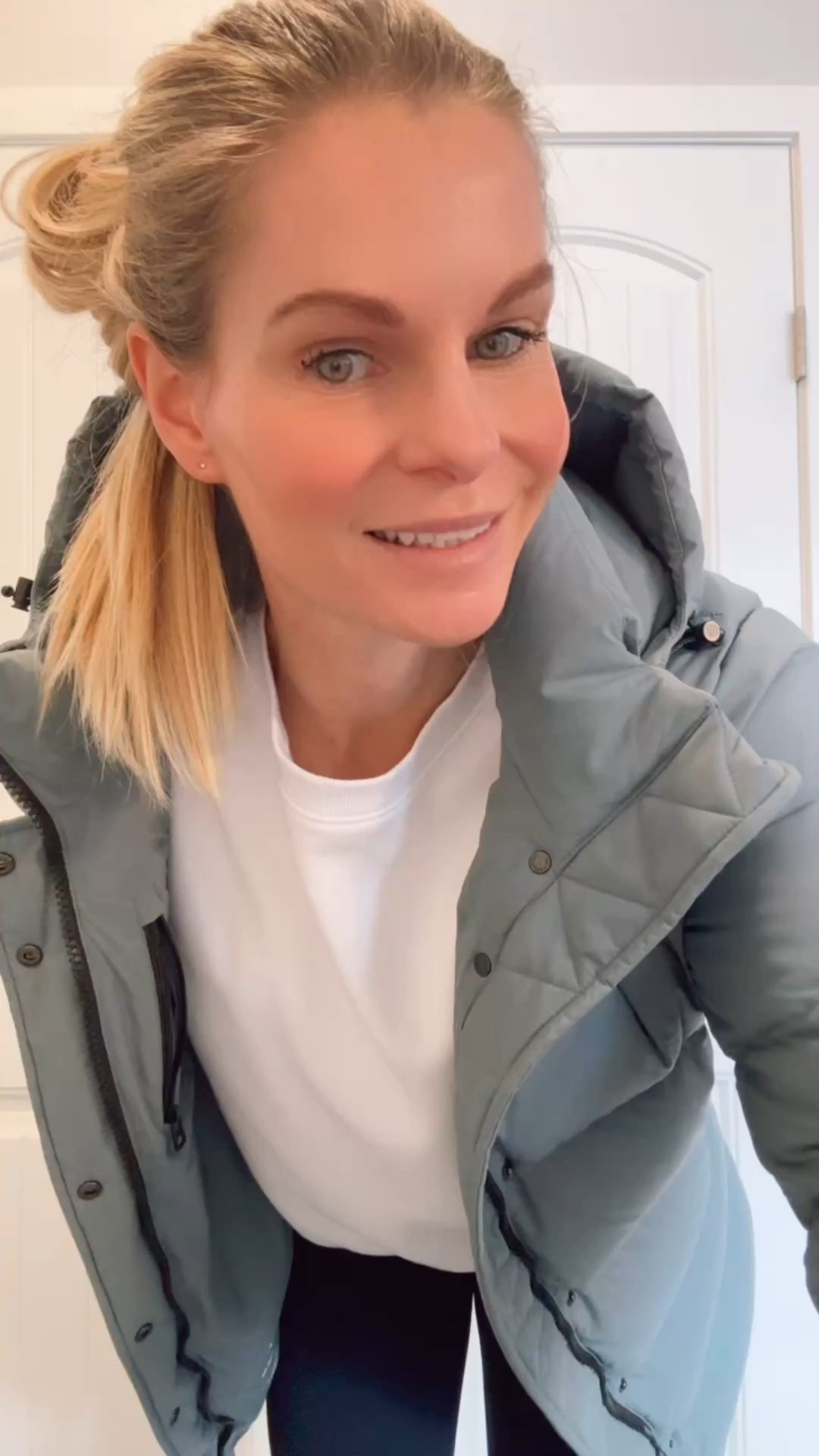 Aritzia the super puff mid - climate, in vintage navy, size small.  I am 5 10 1/2”, 150 lbs. I would recommend a size medium. Size small is great, but medium would allow for more layering underneath.
I’m layering with a lululemon swiftly tech long sleeve shirt 2.0 hip length size 8.  Also layering with a loose fit men’s sweatshirt from H & M size M  

#LTKwinter #LTKcanada #LTKfitness