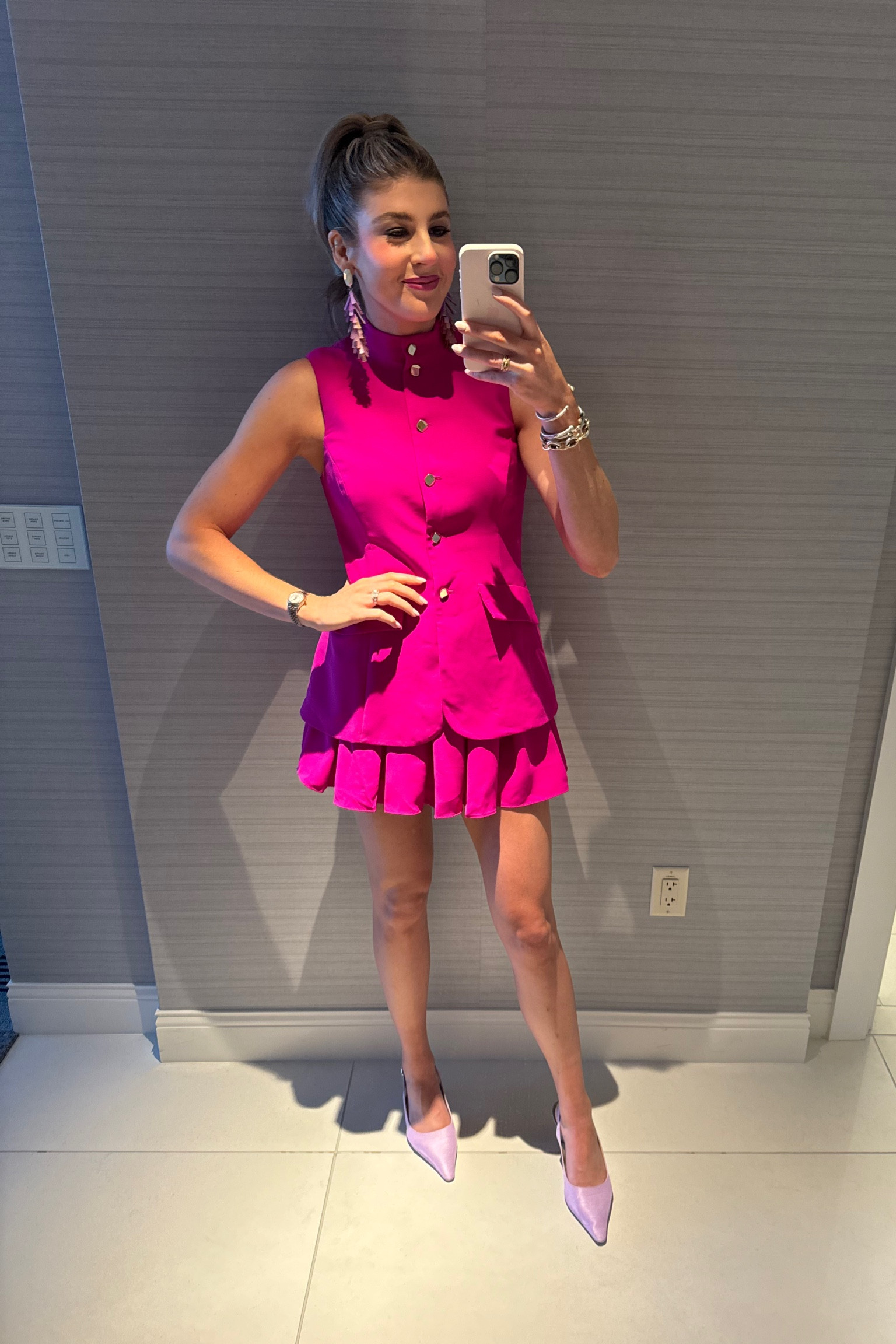 OOTD⚡️⚡️

Earrings are Kendra Scott’s Justyne earrings!