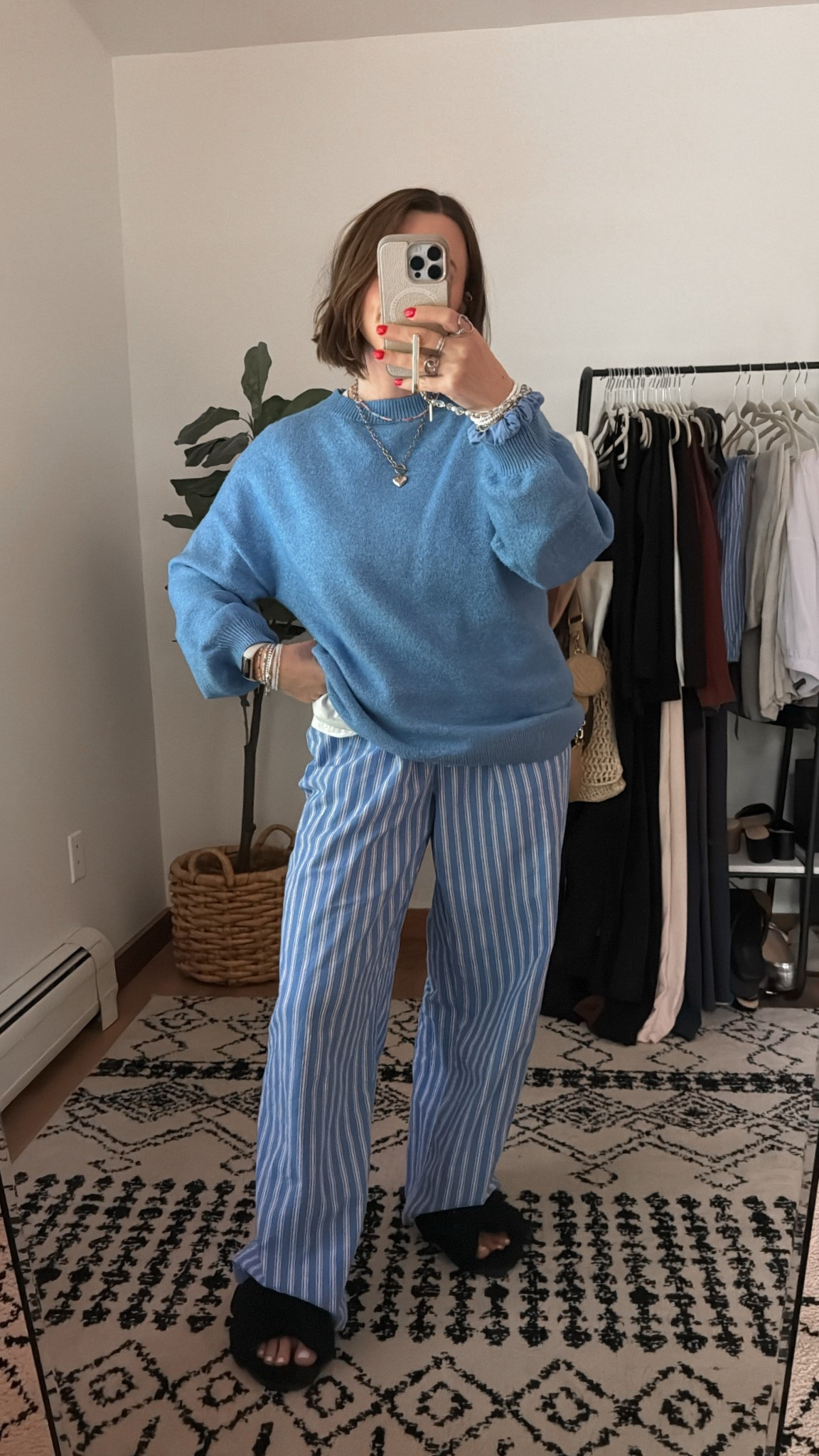 48 degrees & raining calls for a comfy cozy outfit 💙 wearing a M in everything (sweater fits oversized) 

#LTKPetite #LTKFindsUnder50 #LTKTravel