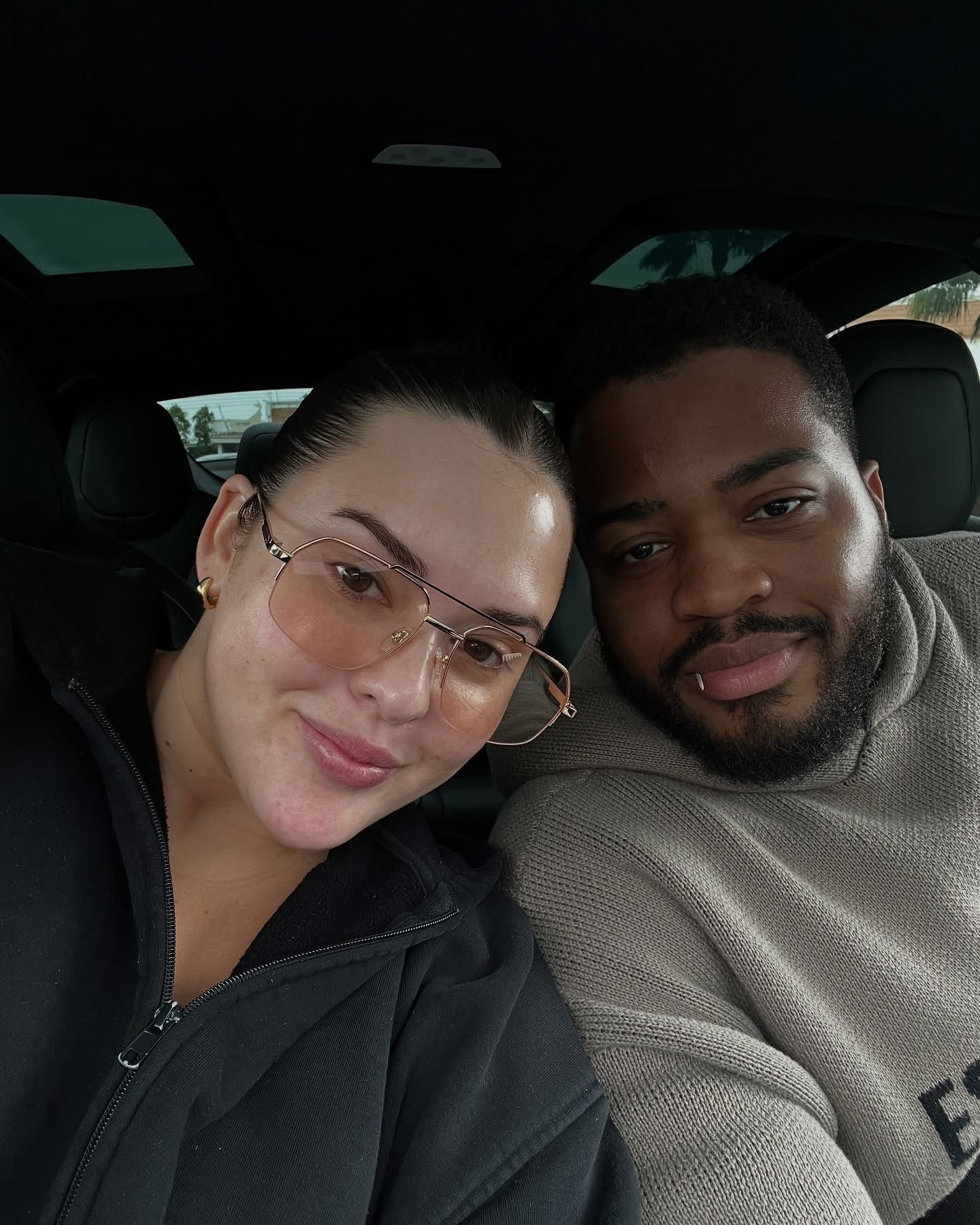 Errand running fittt 🖤

Casual outfit, hoodie, sunglasses, Athleisure, comfy outfit 

#LTKStyleTip #LTKPlusSize #LTKFitness