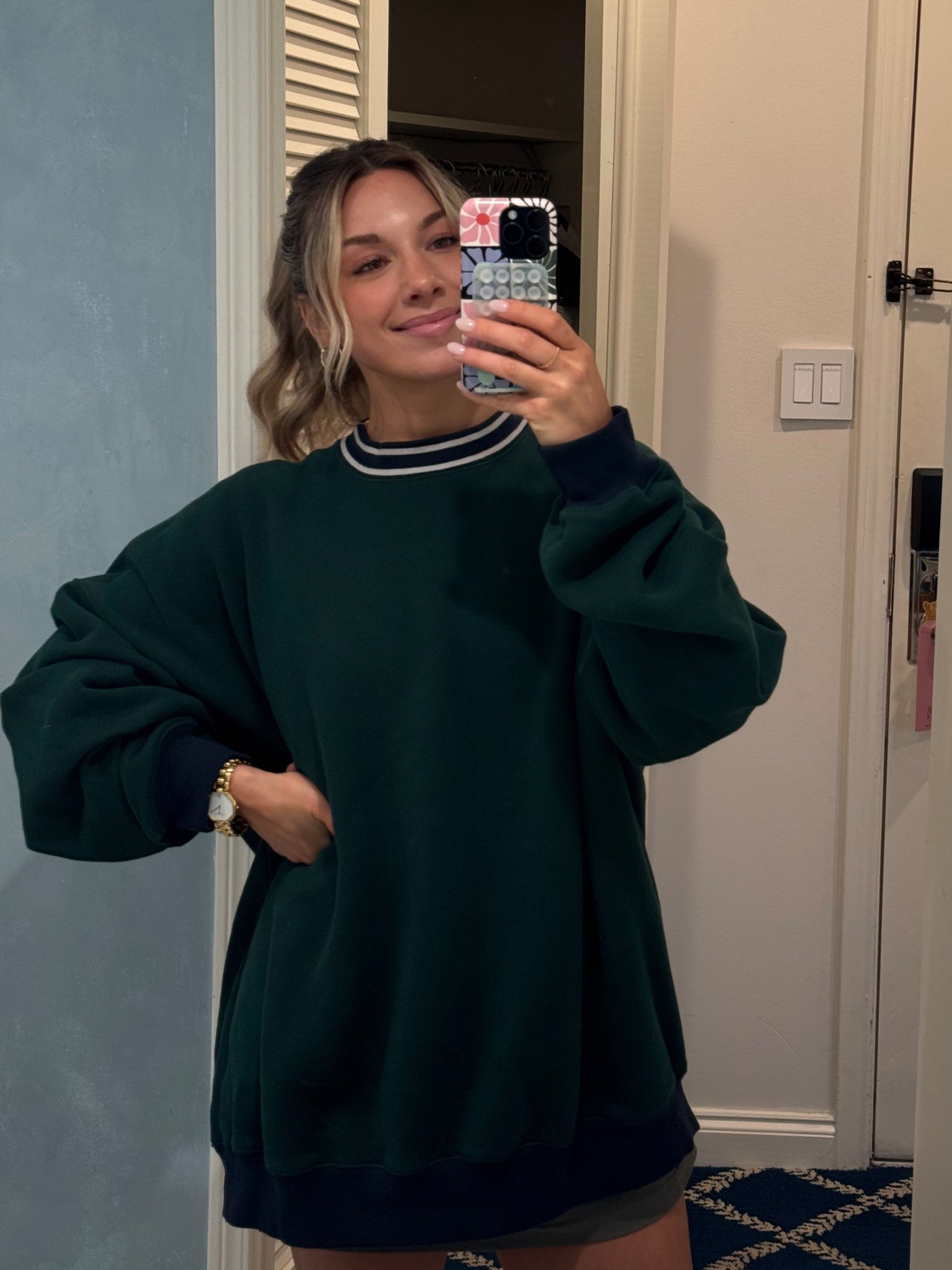 will wear my man’s XXL sweater instead of my own clothes 7 days of the week

#LTKU #LTKFindsUnder50