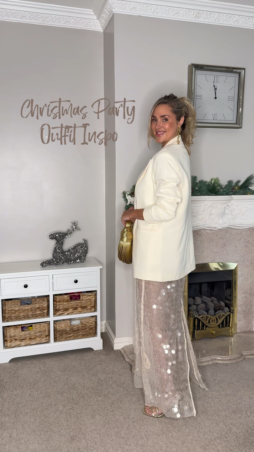 Sequin skirt, sequin dress, cream blazer, midsize, Christmas party, gold bag, Zara, asos

#LTKfestive #LTKpartywear #LTKmidsize
