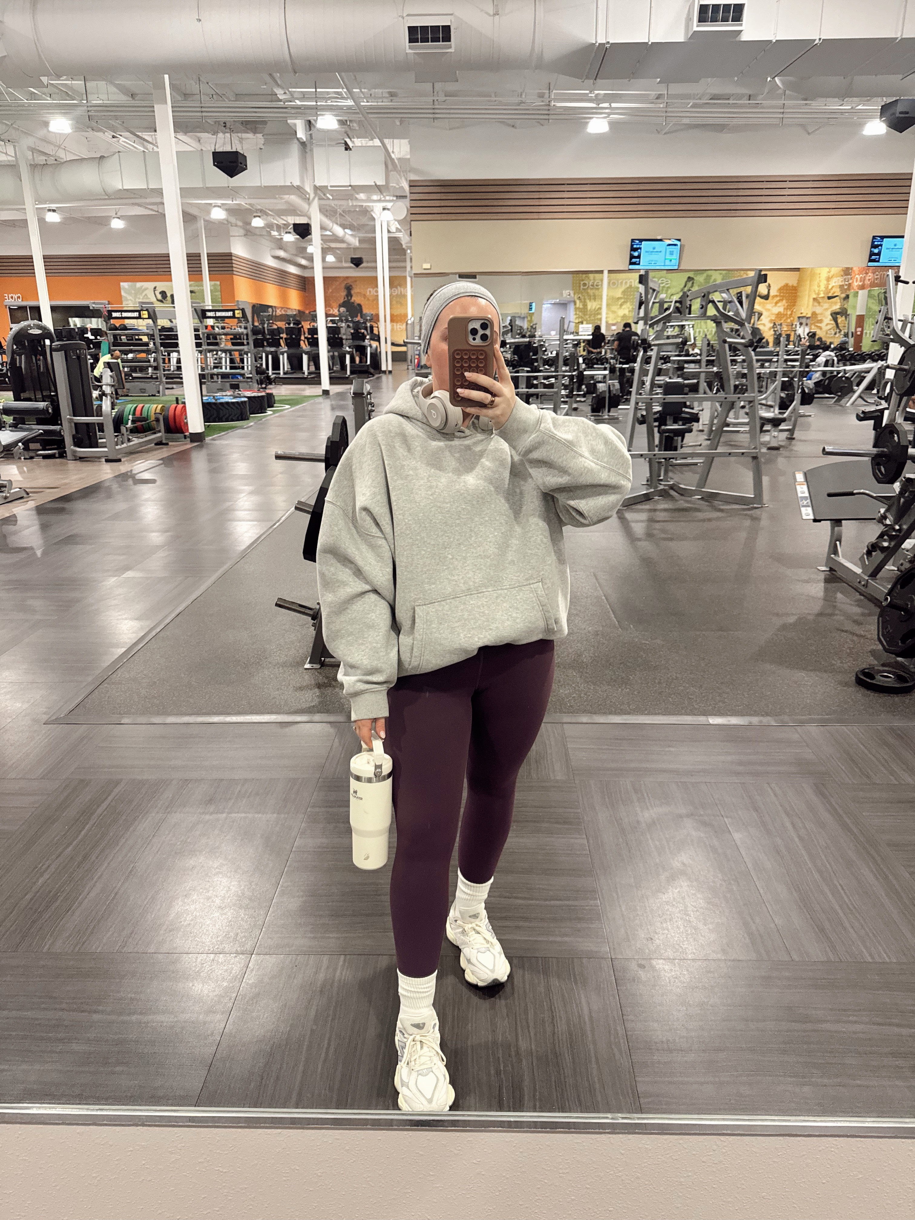 Midsize Gym Outfit of the Day 💪🏋️‍♀️ Wearing an XL in the men's hoodie and size 12 in the lululemon leggings.

Size 12 | 5'4" | 180lbs 

 

#LTKActive #LTKMidsize #LTKFitness
