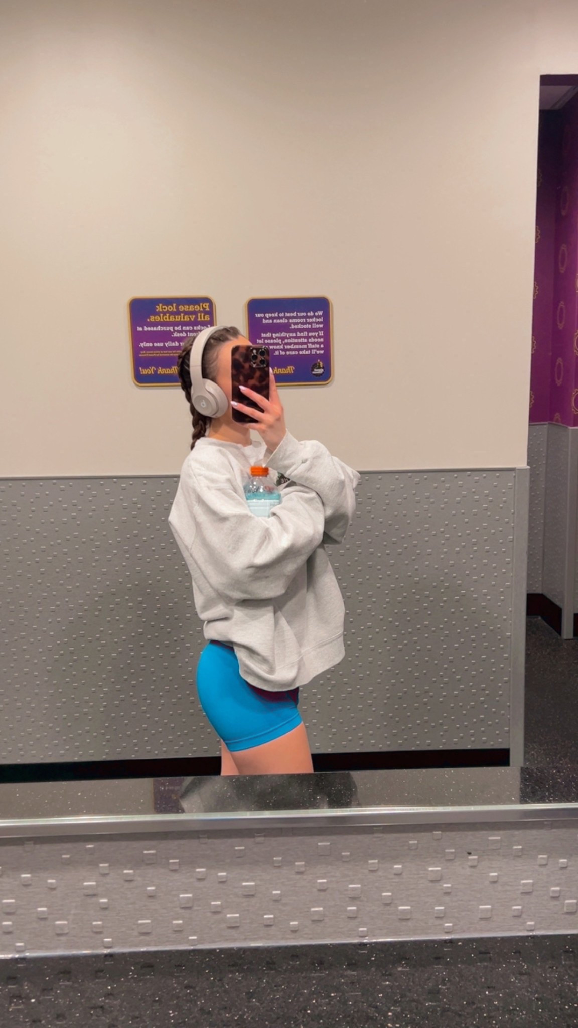 gym outfit!

-size large in the crewneck (this is an old one from gymshark they don’t sell anymore but i linked ones that are close!
-size small in shorts 

#LTKActive #LTKSaleAlert #LTKStyleTip