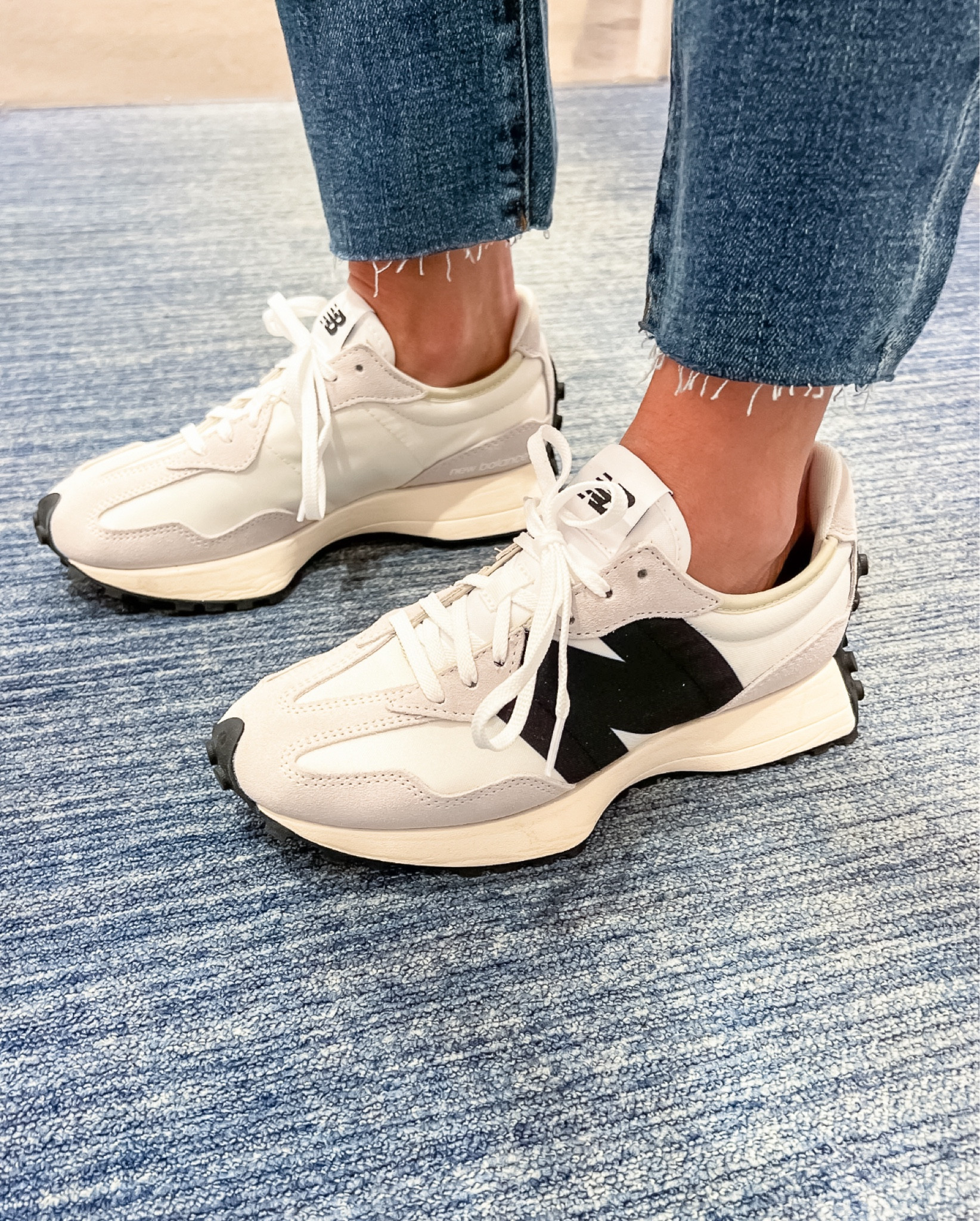 New Balance 327 sneakers neutral
Sneakers. I got my normal size 8 run tts 


#LTKshoecrush #LTKSeasonal #LTKstyletip