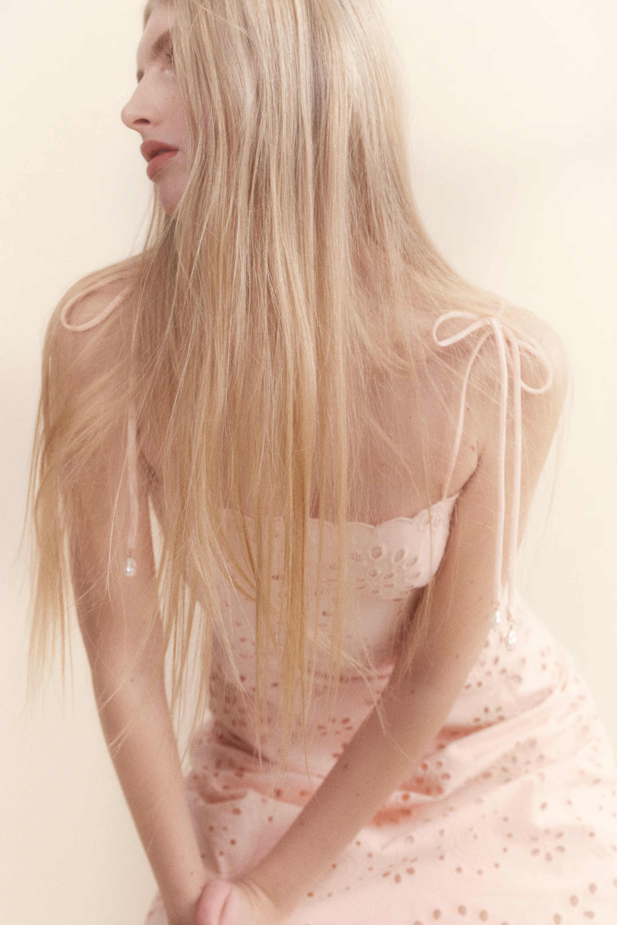 Eyelet Embroidered Tie-Shoulder-Strap Dress - Powder pink - Ladies | H&M US | H&M (US + CA)