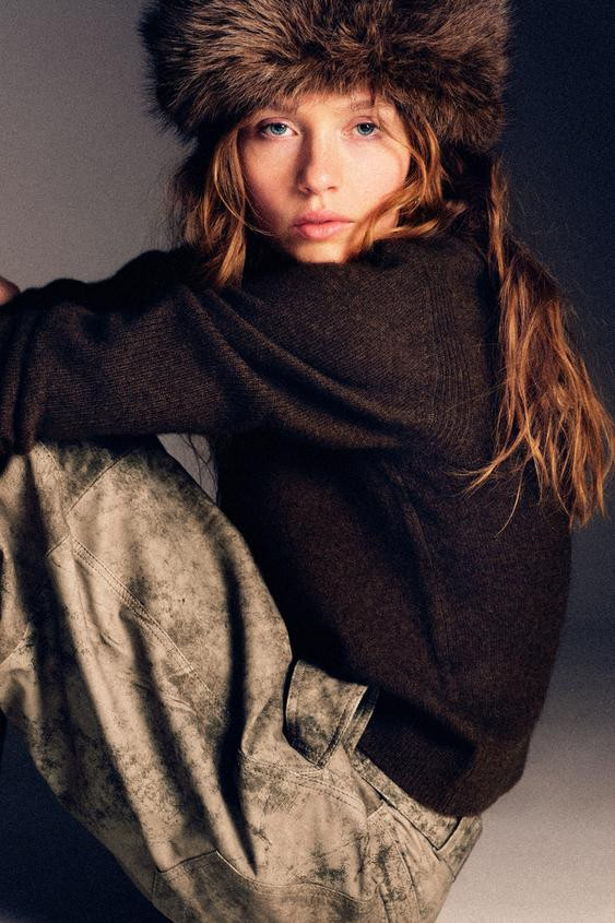 DOUBLE-FACED FAUX LEATHER HAT | Zara US