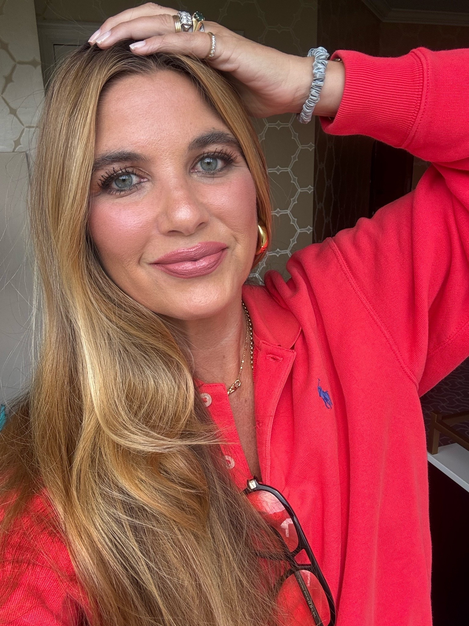 Favorite sweatshirt as of late…
💯 cotton, wearing a medium 
Hair: Sea Glass (use LTK15 for save 15%)
Sun glasses have a light tint and are so chic.

#LTKdayinmylife #LTKBeauty #LTKmomlife