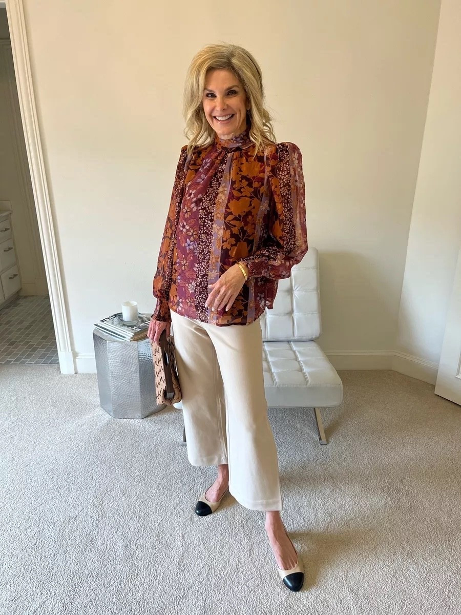 Gorgeous blouse for fall! Size S 

#LTKSeasonal #LTKFindsUnder100 #LTKStyleTip