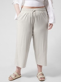 Avenue Wide Leg Crop Pant | Athleta