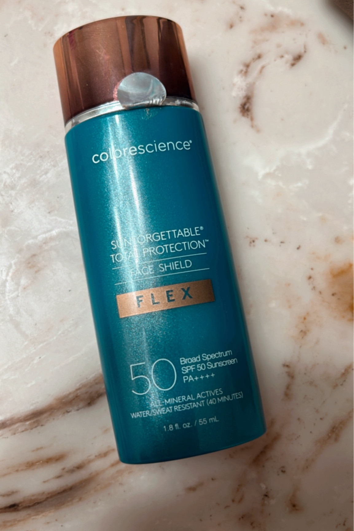 Lightweight tinted SPF that lasts all day and gives a glow 

#LTKbeauty #LTKstyletip