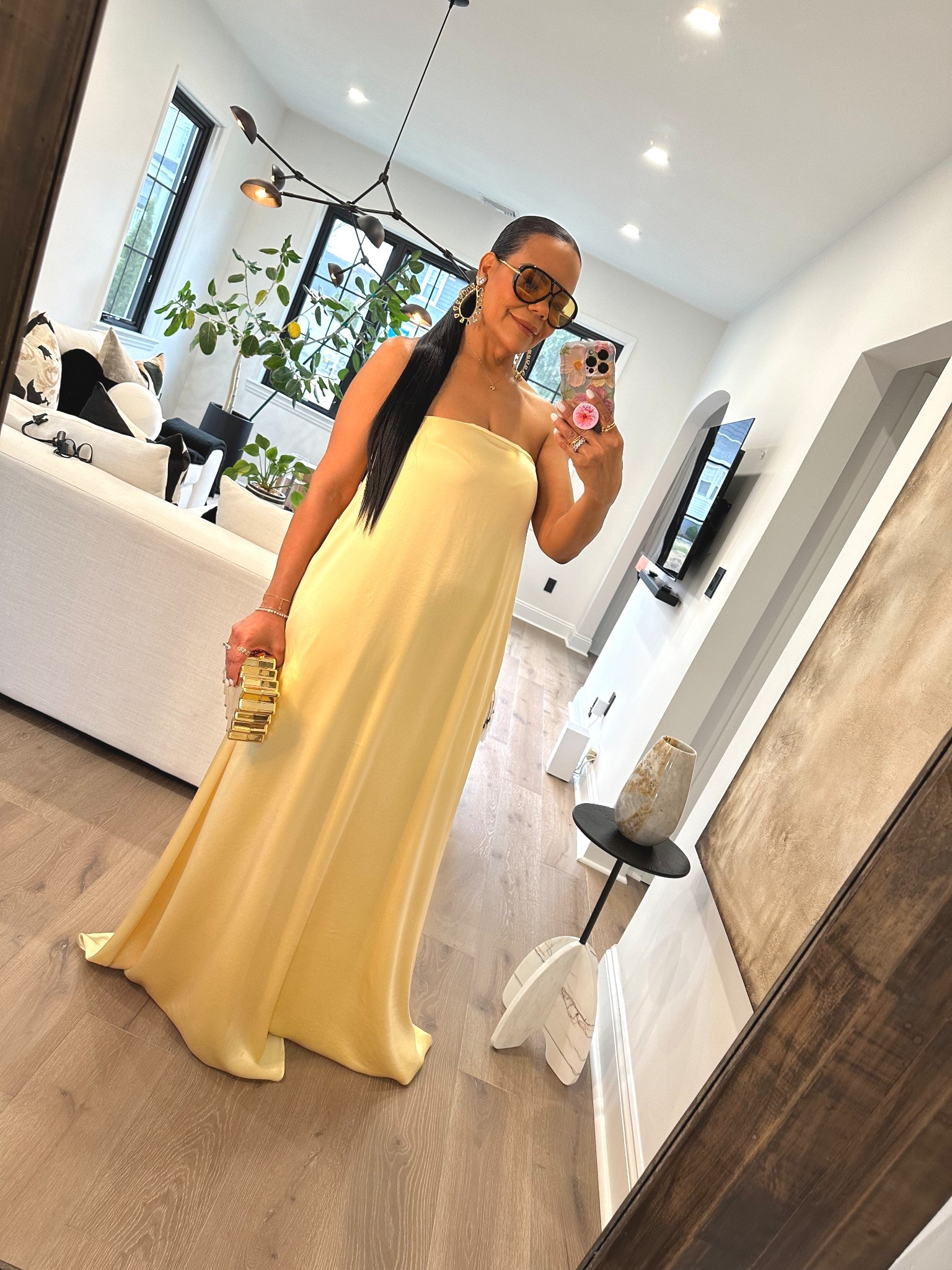 Lista para celebrar la vida de gente querida!
Chicas, compren este look tan bello!

