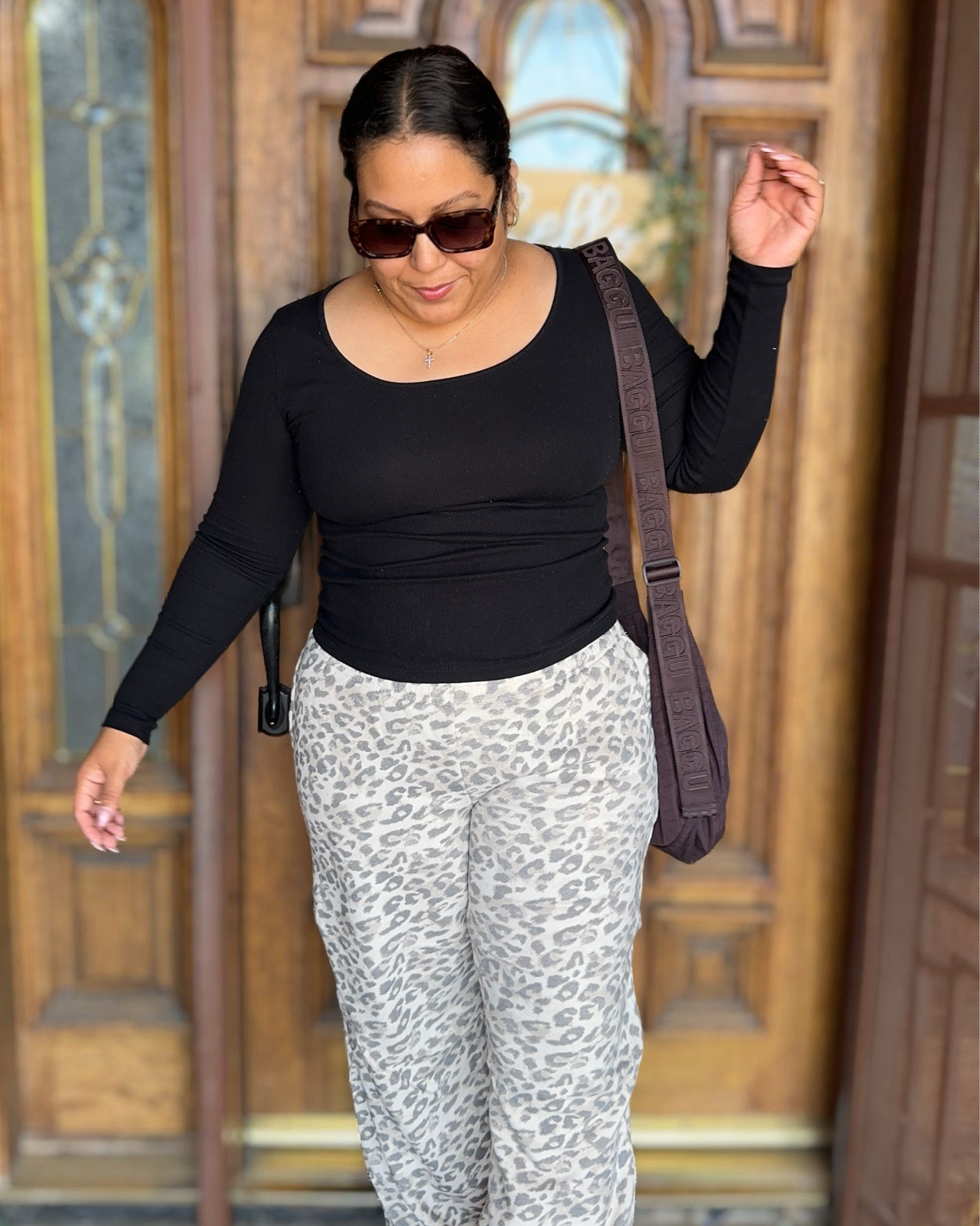 Comfy OOTD 🖤

#LTKootd #LTKMidsize #LTKSaleAlert