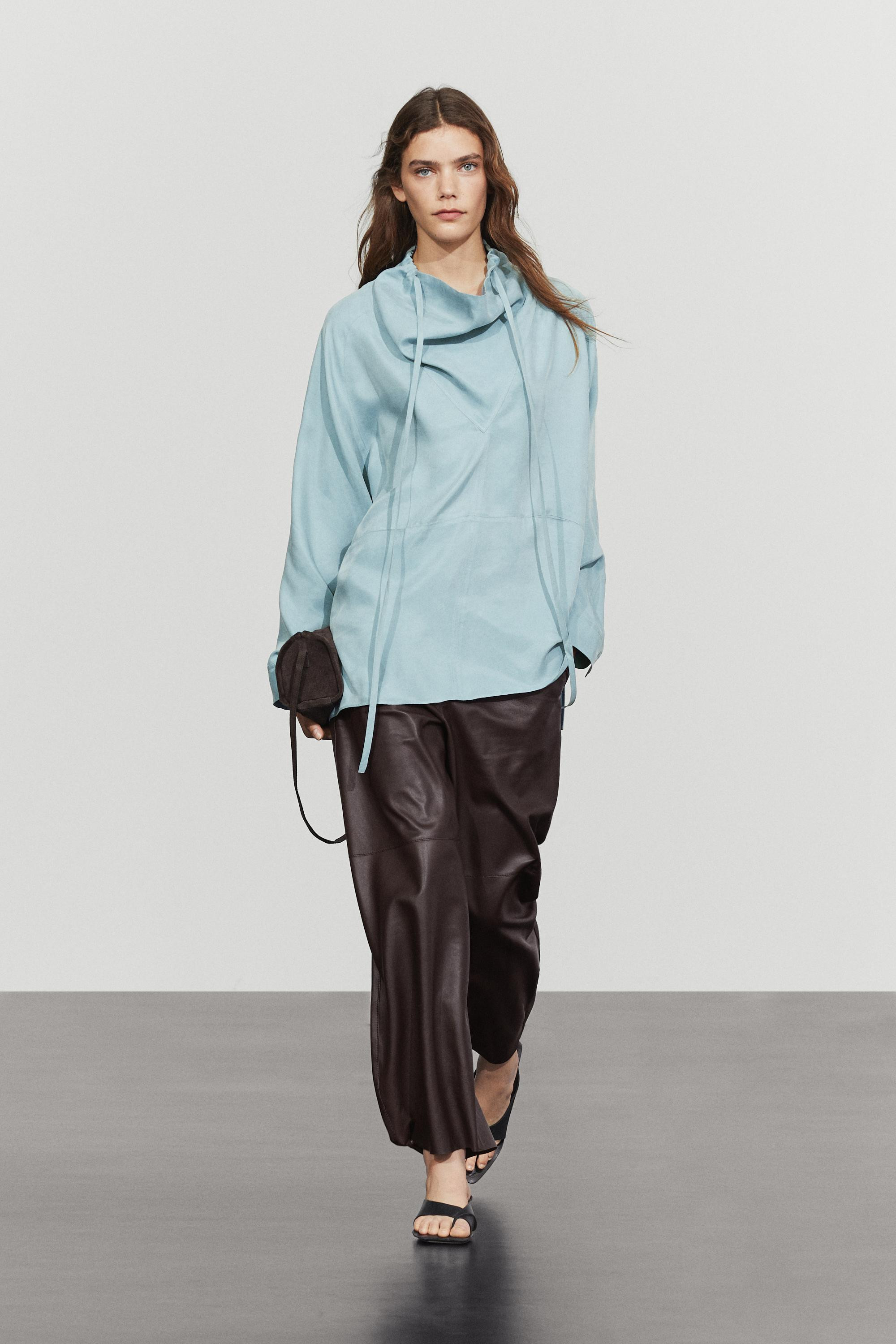 Flowing shirt with high collar and drawstring detail | Massimo Dutti US