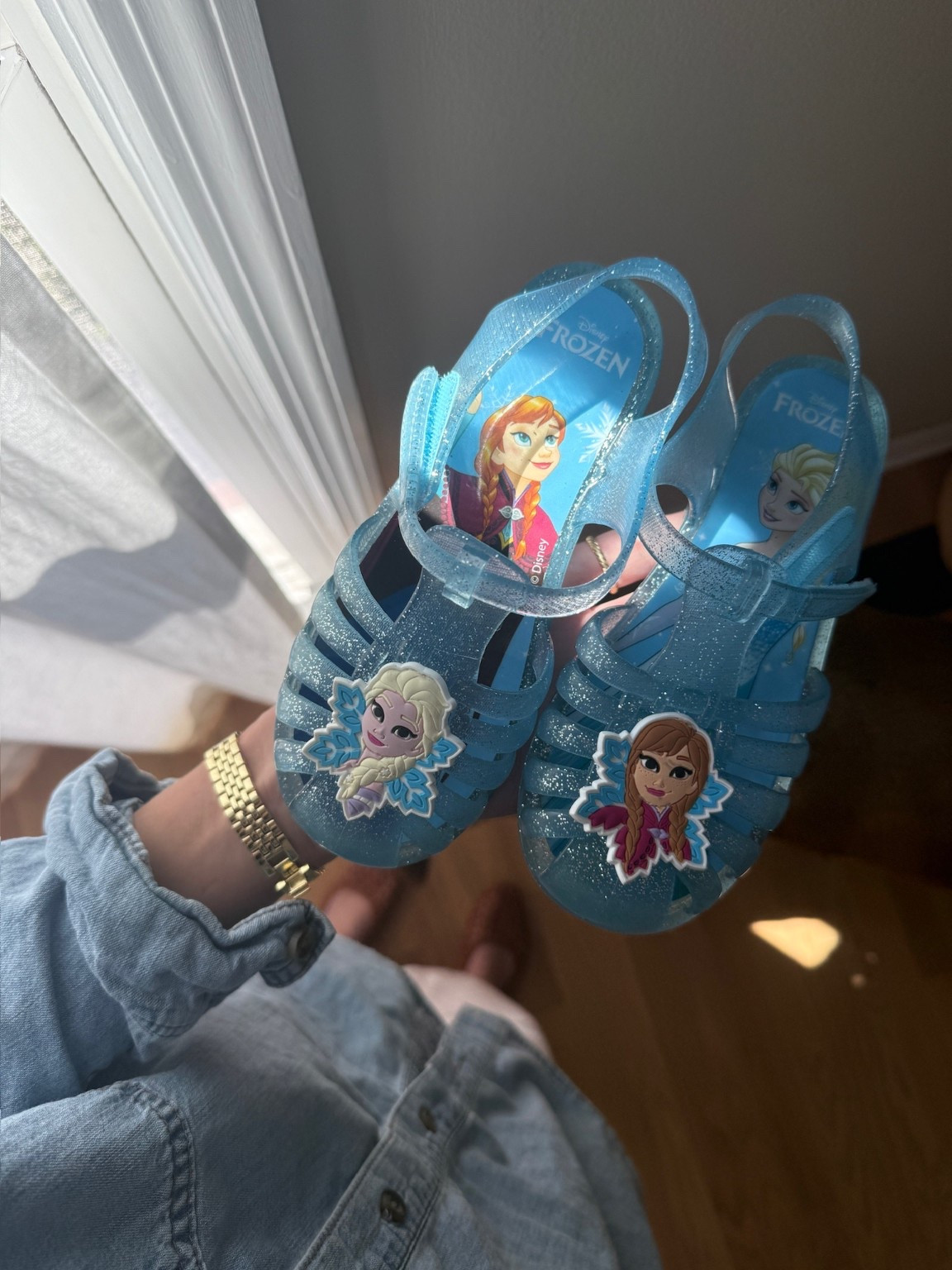 Got these for Ashby and they are so cute!!

Jelly shoes for kids, frozen, kids shoes, kids flats, girls shoes, Hallie Ragan

#LTKKids #LTKBaby #LTKHome