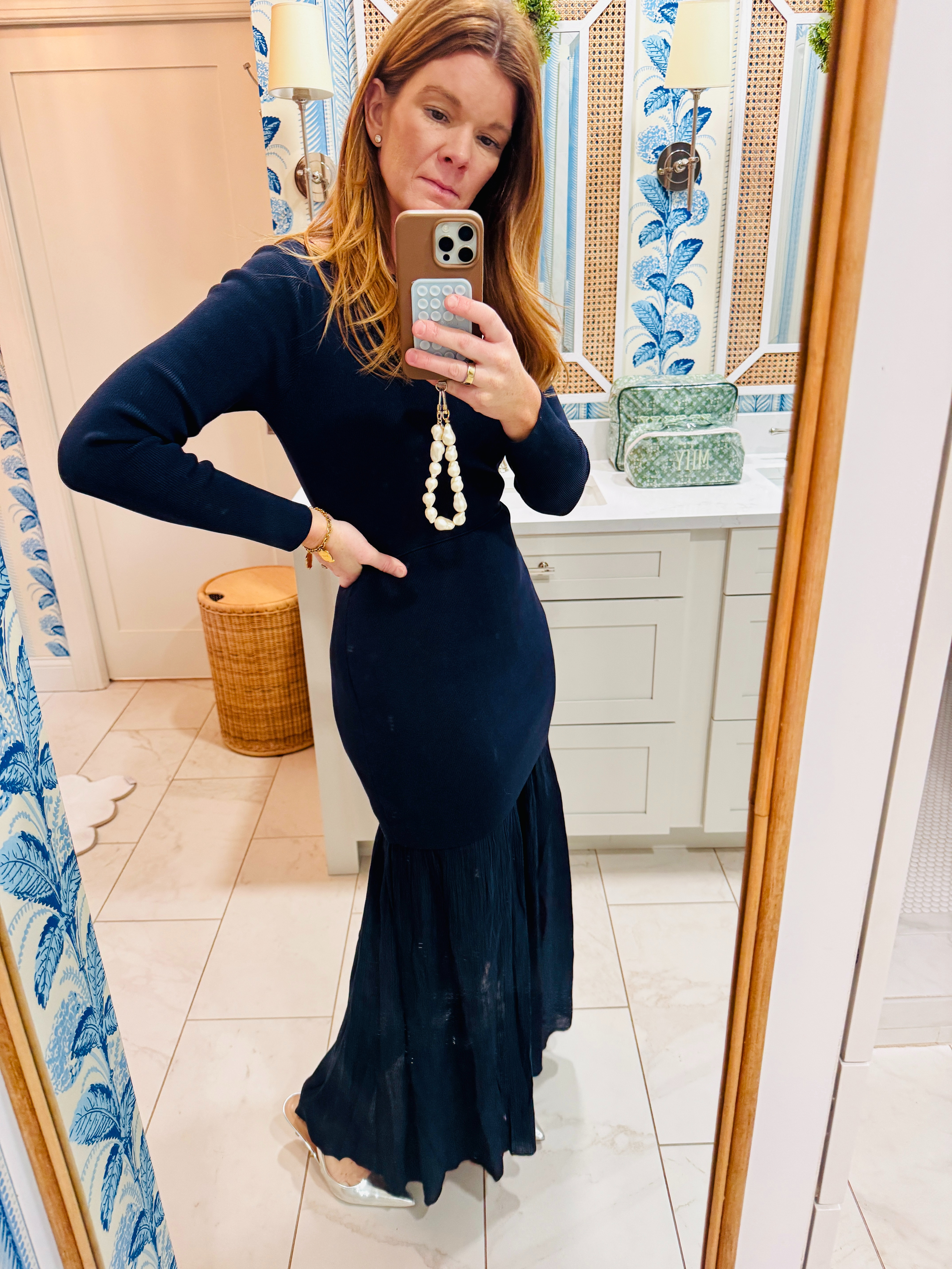 Love this navy blue dress that is under $150. It's a classic for years to come!  

 #LTKHoliday