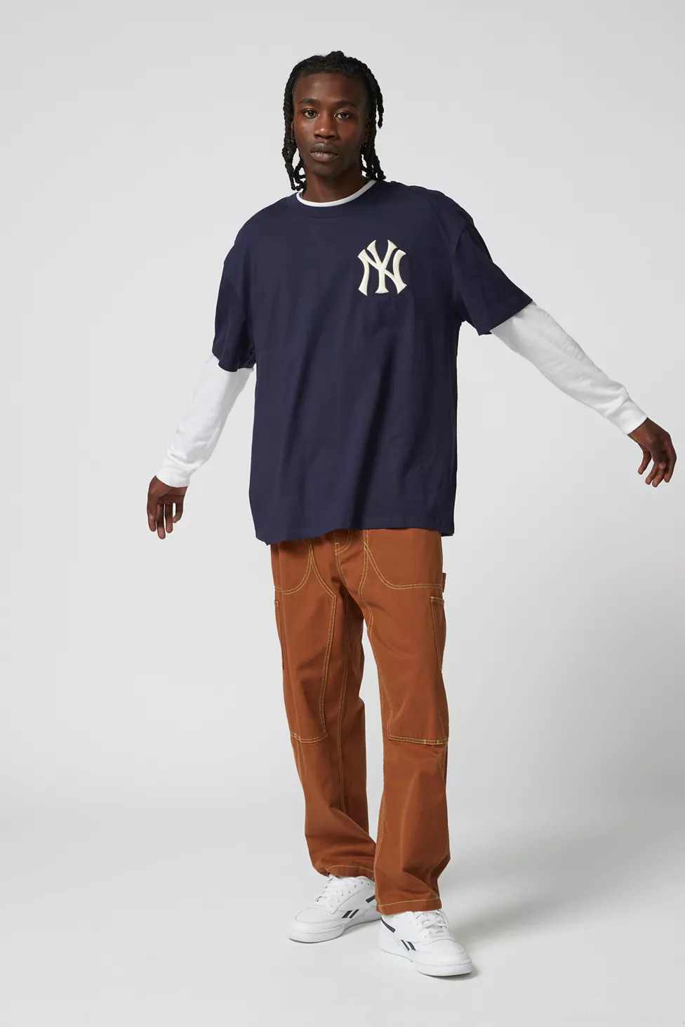 Pro Standard New York Yankees MLB Essential Logo Tee | Urban Outfitters (US and RoW)