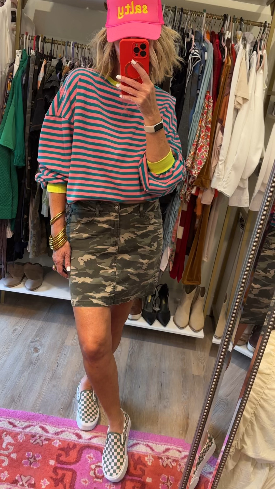 My OOTD 🩷🩵💛

Tripp singing in the background while folding his laundry!