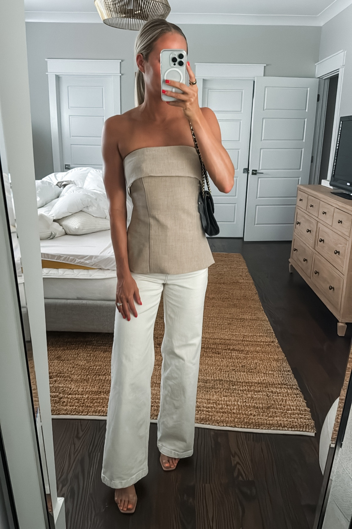 Wearing size 2 top in Heather oat beige and size 25 pants
