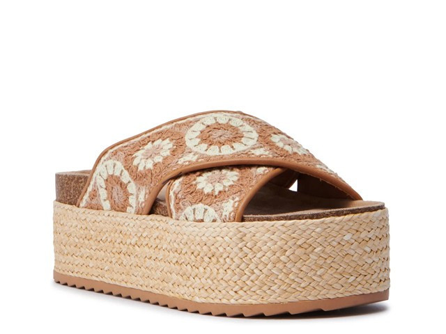 Azalea Wang Saco Platform Sandal | DSW