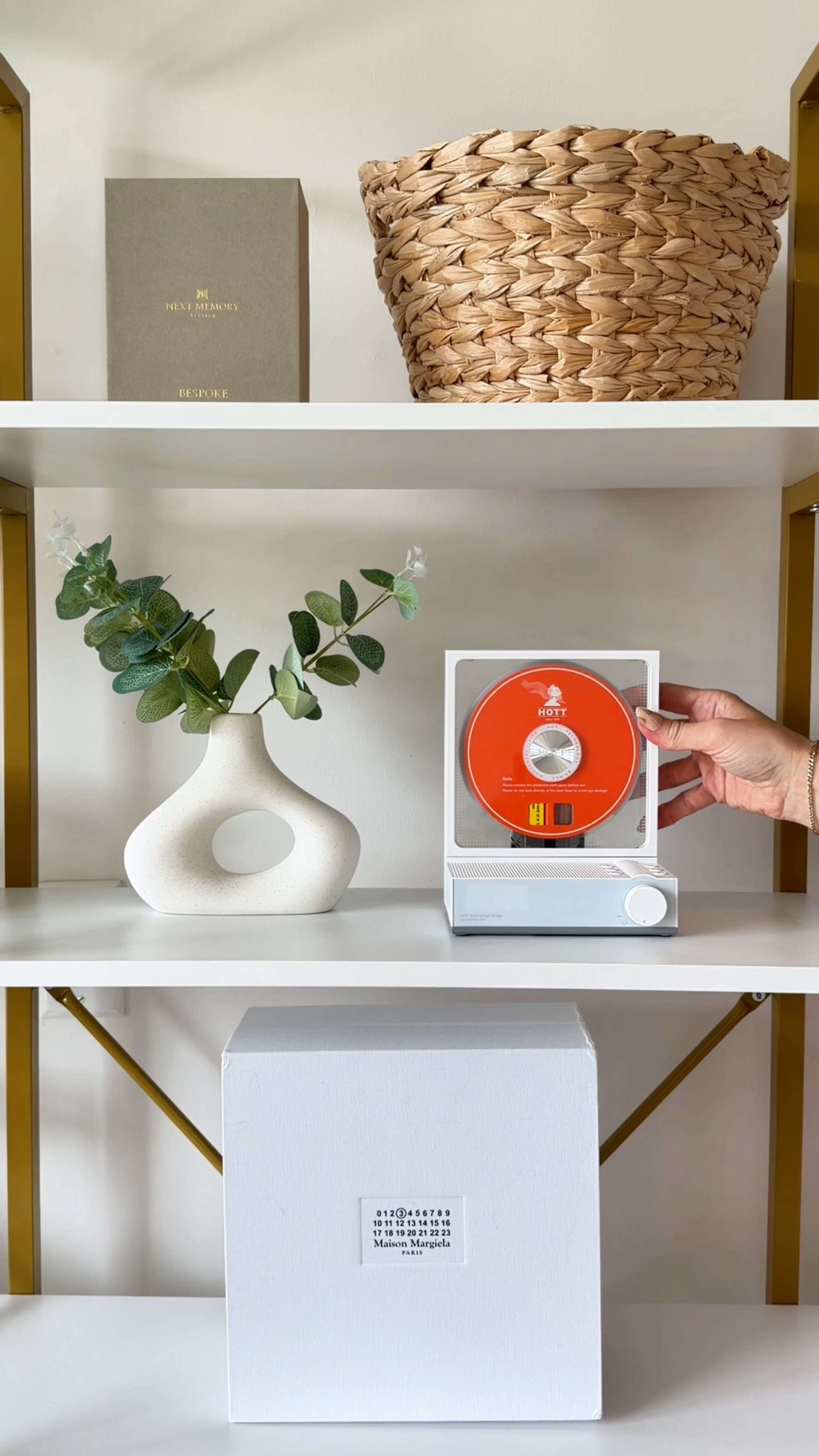 unbox my new cd player with me 💿🌸 #kpop #cdplayerkpop #cdplayer #kpopdemonhunters #gifts 

 #LTKmomlife #LTKHome #LTKKids