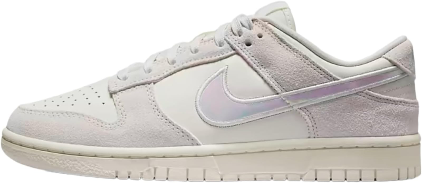 Nike Women's Dunk Low Sneaker | Amazon (US)