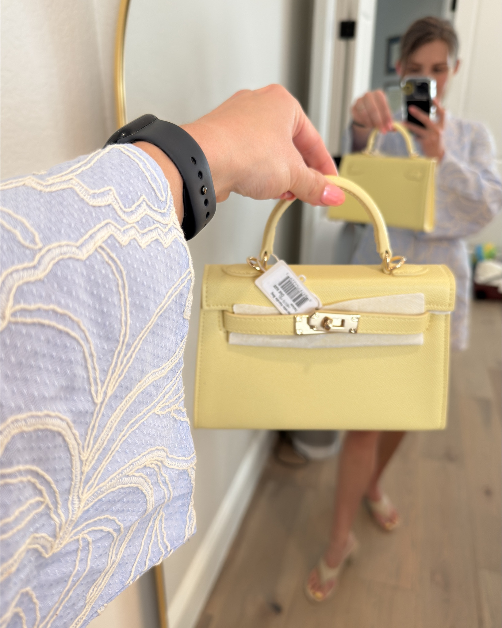 Tuckernuck Haul: my favorite color for spring in the cutest purse. This is such a fun accessory for sweet spring outings & affordable!