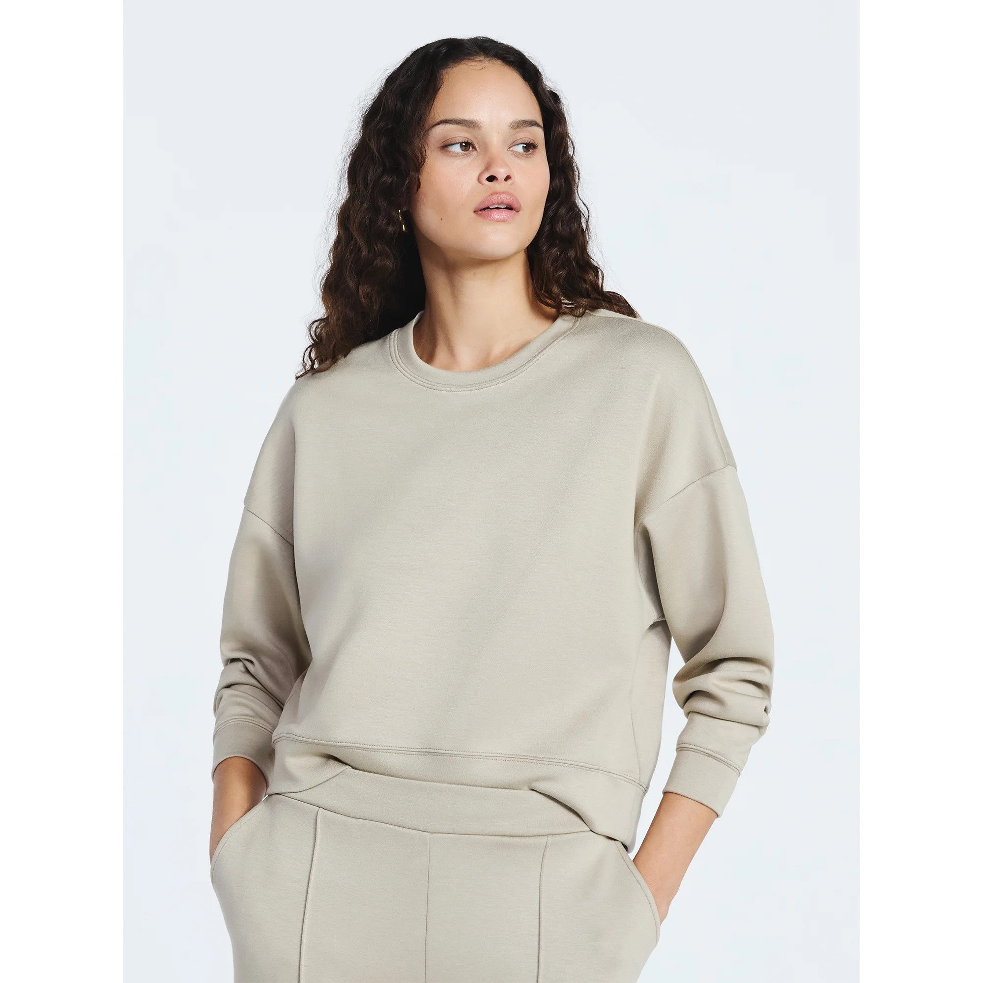 Scoop Women's and Women's Plus New Scubaknit Cropped Sweatshirt with Drop Sleeves, Sizes XS-4X | Walmart (US)
