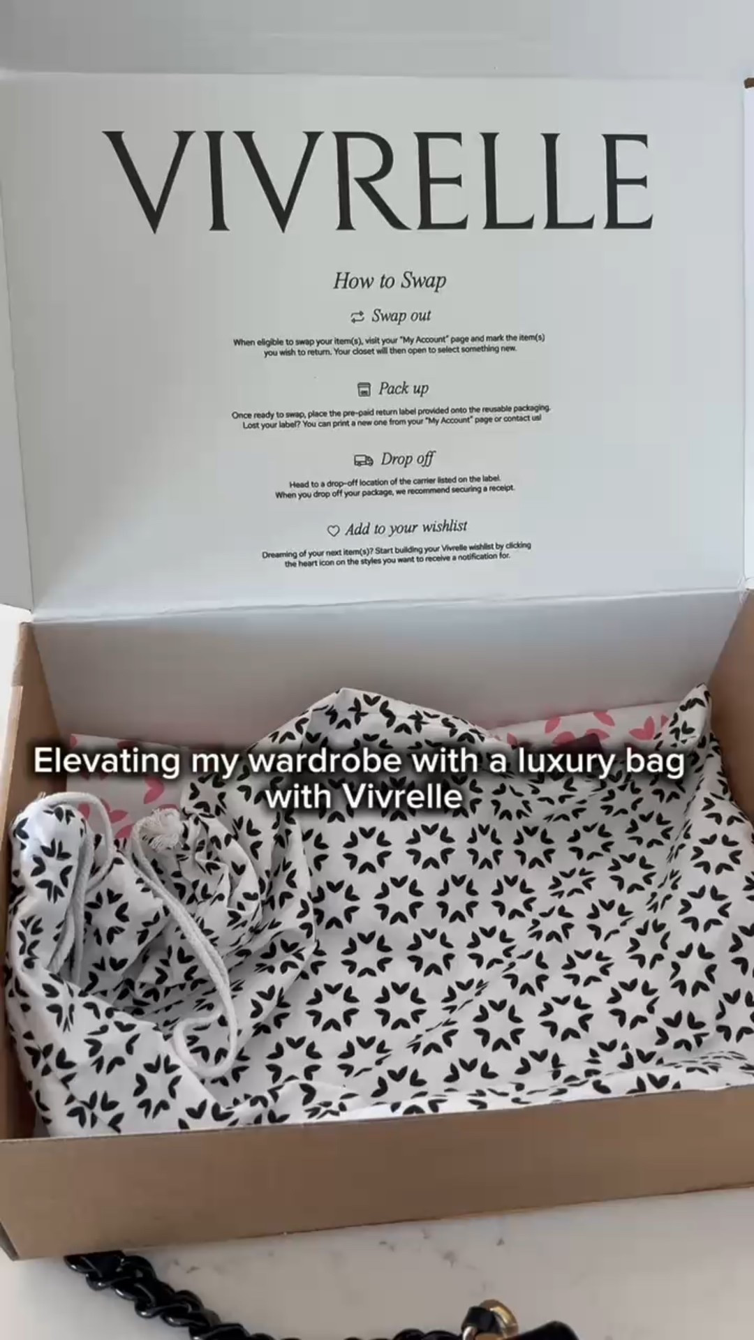 l've been having so much fun borrowing luxury bags through @vivrelle 

It's perfect for fashion lovers who like switching up & elevating their style without committing to one bag torever.

If you've ever wanted to try a luxury bag rotation, this is THE perfect way to do it.

Use my code: SARAHKELLY for your FREE first month membership! 

#ad #vivrellepartner 


#LTKOver40 #LTKSeasonal #LTKmomlife