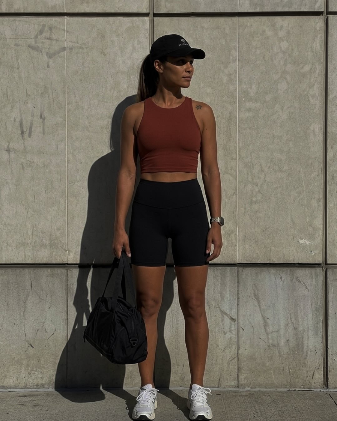 This one is for the girlies who love a subtle red moment that’s spicy enough for the heat but transitions well to post workout errands. This cropped tank from @lululemon in cranberry charm does that beautifully and I’m obsessed 🤩 ✨ full outfit breakdown on the last slide and as usual the link to all these items are posted on my LTK: TheFelixEdit Link 🔗 in bio 

#gymoutfit #outfitinspiration #workoutoutfits