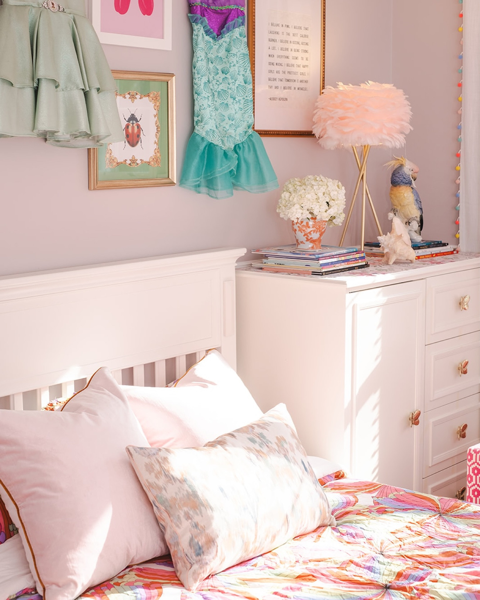 Transitioned one of my favorite client’s daughters room into her big girl room. 💖

Photography by @lifeinthemagichour 

#grandmillennial #grandmillennialdecor #maximalism #maximalistinteriors #biggirlroom #princessroom