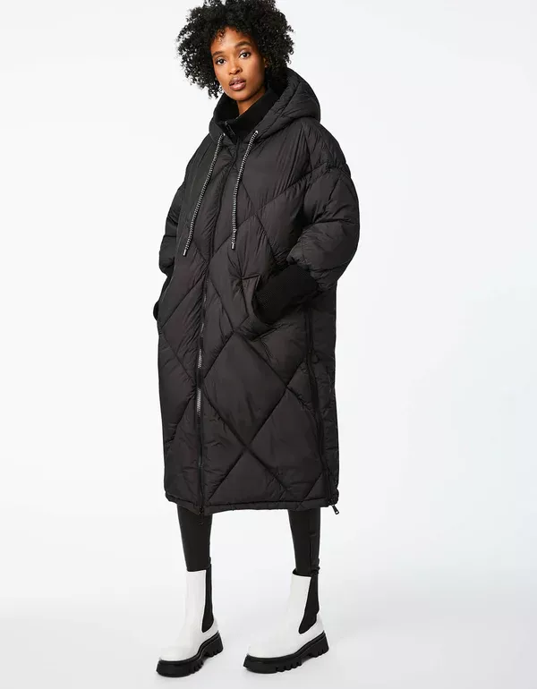 Bernardo oversized faux fur hood best sale puffer coat