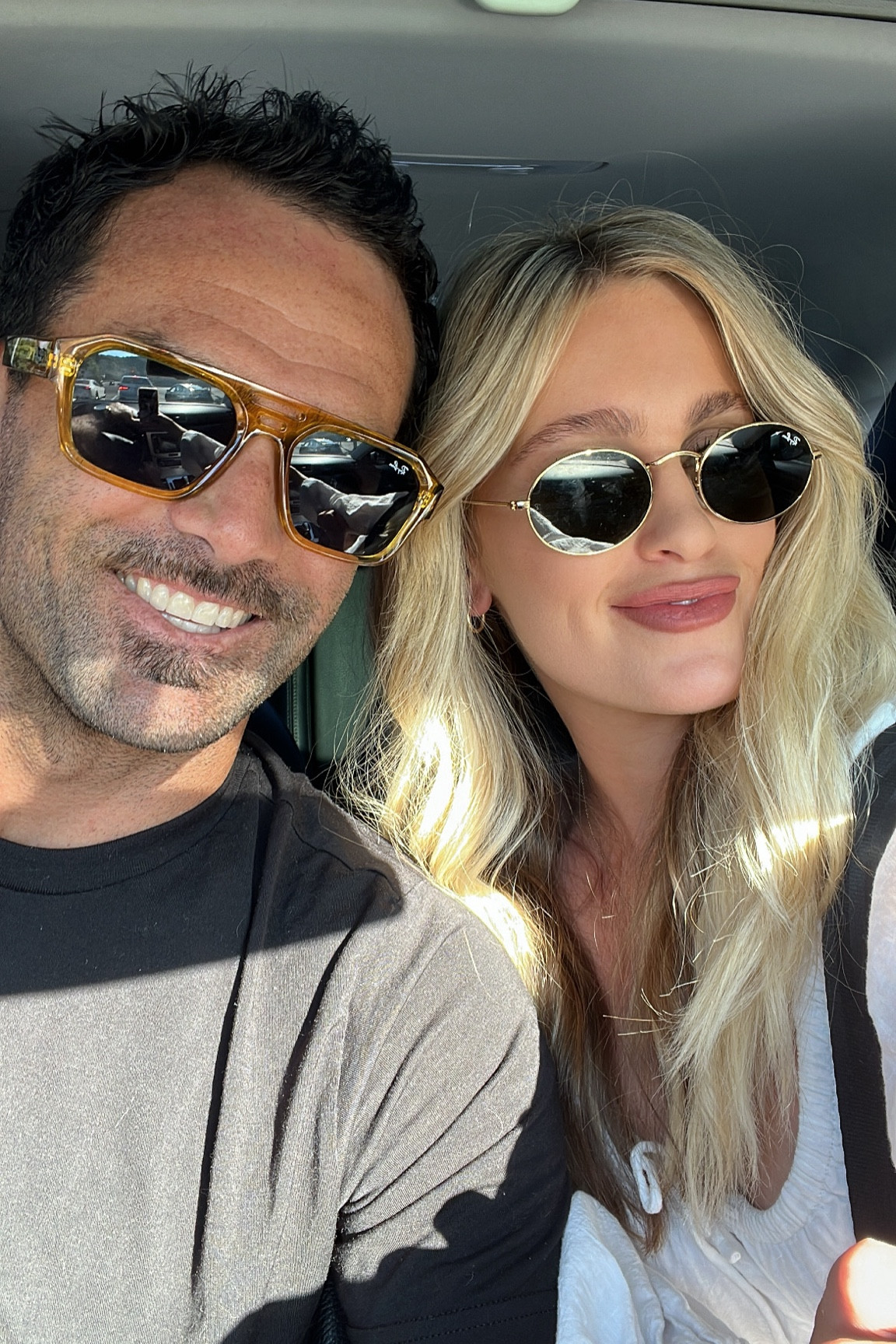 The raybans everyone is raving about!

#LTKstyletip #LTKitbag #LTKFind