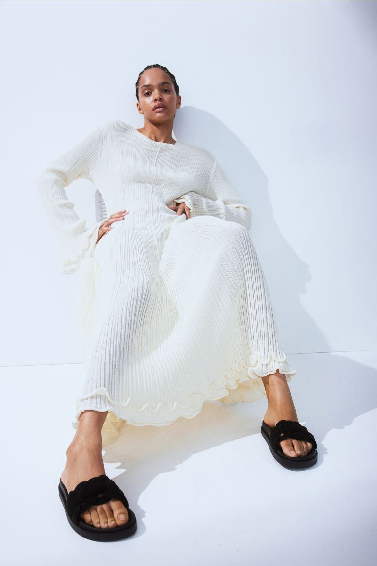 Intertwined-strap Sandals - No heel - Black - Ladies | H&M US | H&M (US + CA)