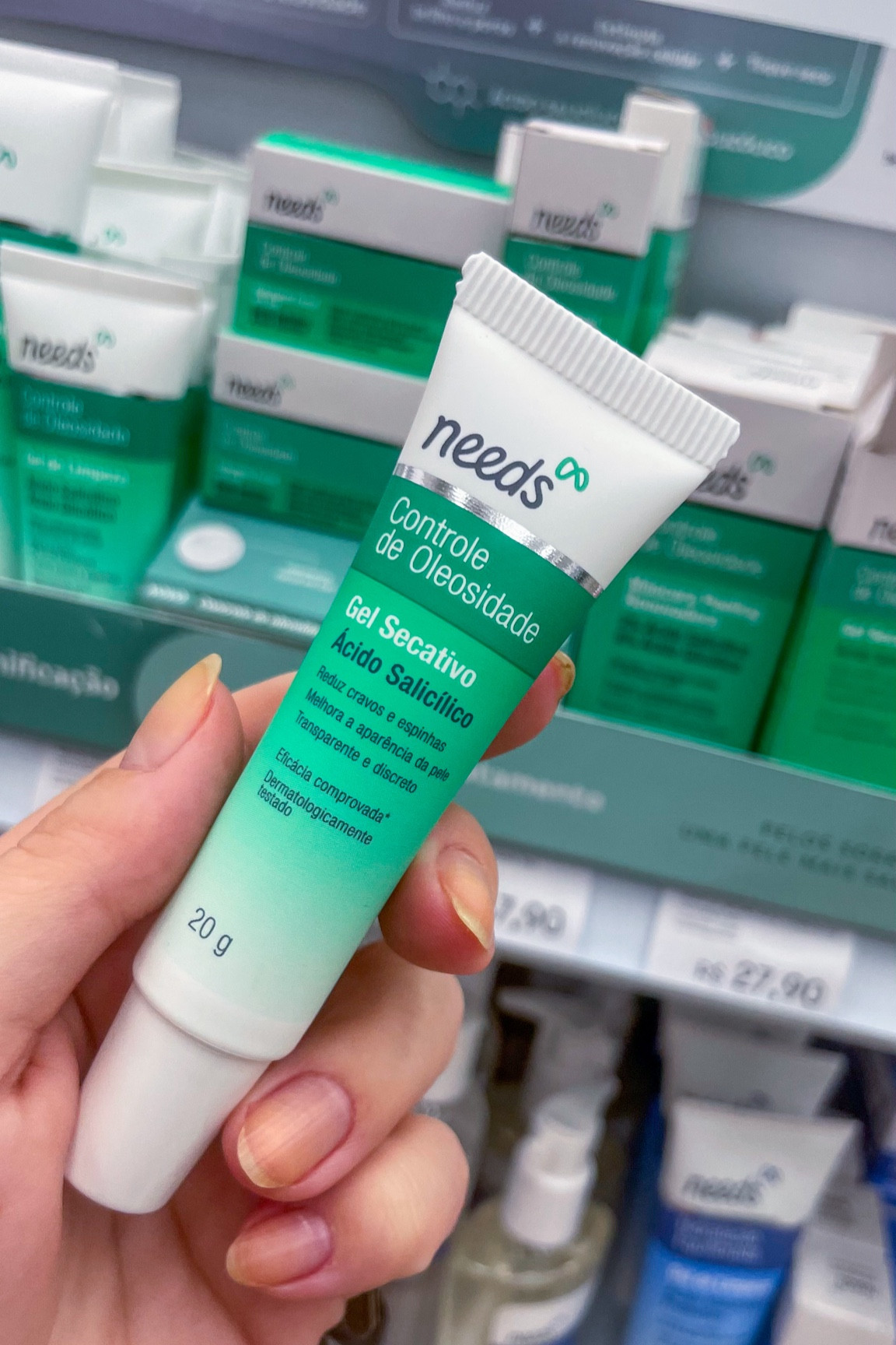 Não só o gel secativo como toda linha de combate a oleosidade da needs eu recomendo.

Já usei o esfoliante, sabonete líquido, adesivo, gel… TODOS são bons!! 

Inclusive esse gel me ajudou bastante quando atacava a cara inteira de espinhas, ele ajudou demais! Eu usava ele durante o dia e o bepantol durante a noite ✅ 

Como ele é sequinho não parecia nem que estava usando algo!! 

#LTKbeauty #LTKbrasil