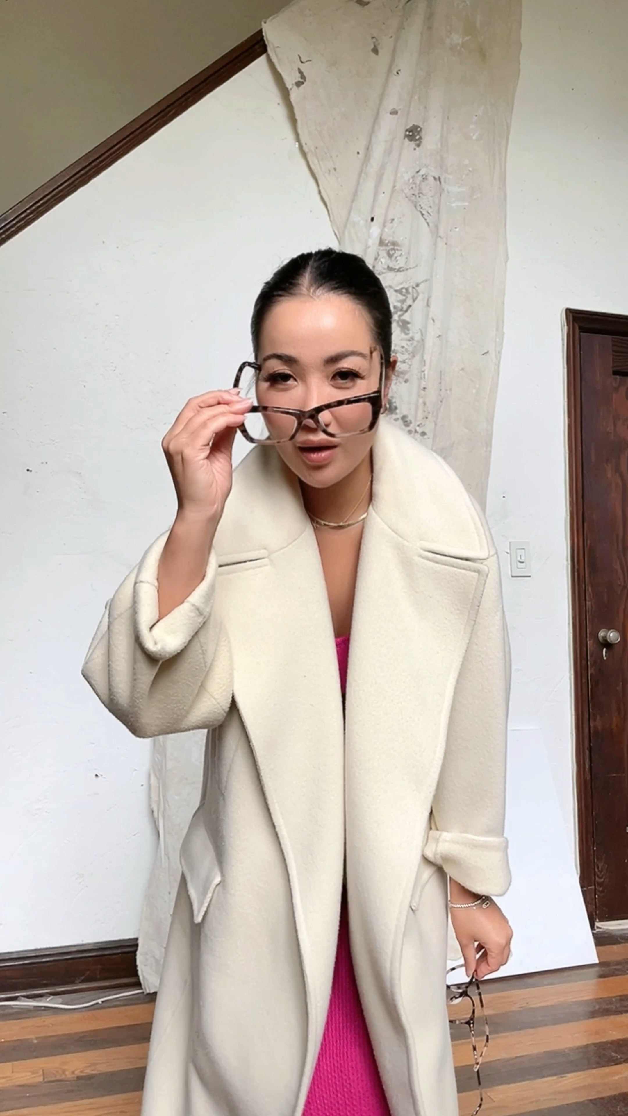 Fall look in pink and ivory 💕🤍 Pairing one of my favorite autumn color palettes with clear frames 🤓 I love that it adds interest and sharpness to the look. With price points starting at $39 for a pair of prescription glasses, and buy one pair, get 20% off each additional pair, I appreciate @Walmart Vision for having so many great frames and options. I love my thick frames with blazers, cat eye frames with sweaters and clear frames with basically everything! #WalmartPartner #WalmartVision 