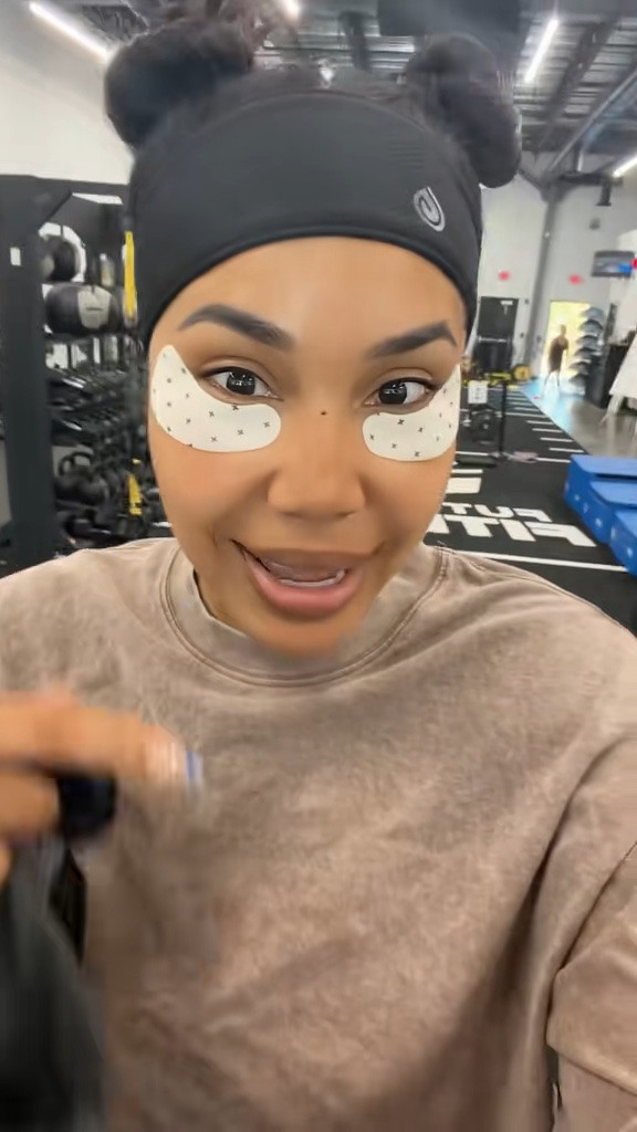 POV: You cried at a TV show the night before, have a workout scheduled, a meeting right after, and exactly zero time to look puffy. 😂

These caffeine-infused eye patches from Lux Unfiltered came with me to the gym, much to my trainer’s amusement. Cooling, depuffing, and apparently not gym-approved fashion according to him.

Also linking my favorite sweat-wicking headband and the Amazon tee I turned into a crop top. 🤍

#LTKFitness #LTKBeauty #GymStyle #WellnessJourney #AmazonFinds